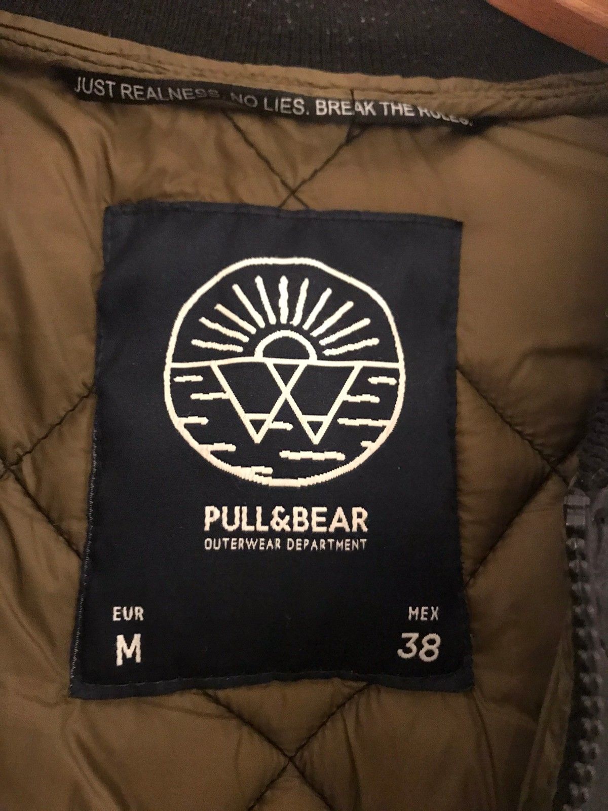 Pull&bear ungdoms herre jakke str M svart | FINN.no Pull & Bear herre jakke | FINN.no