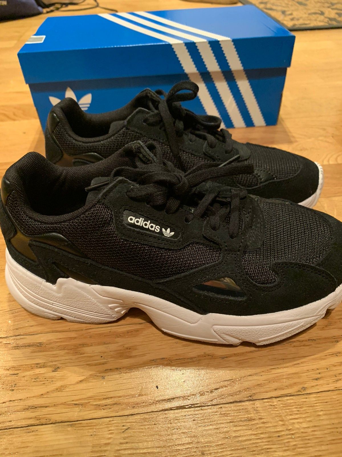 Adidas Falcon W | FINN.no Adidas Falcon W | FINN.no