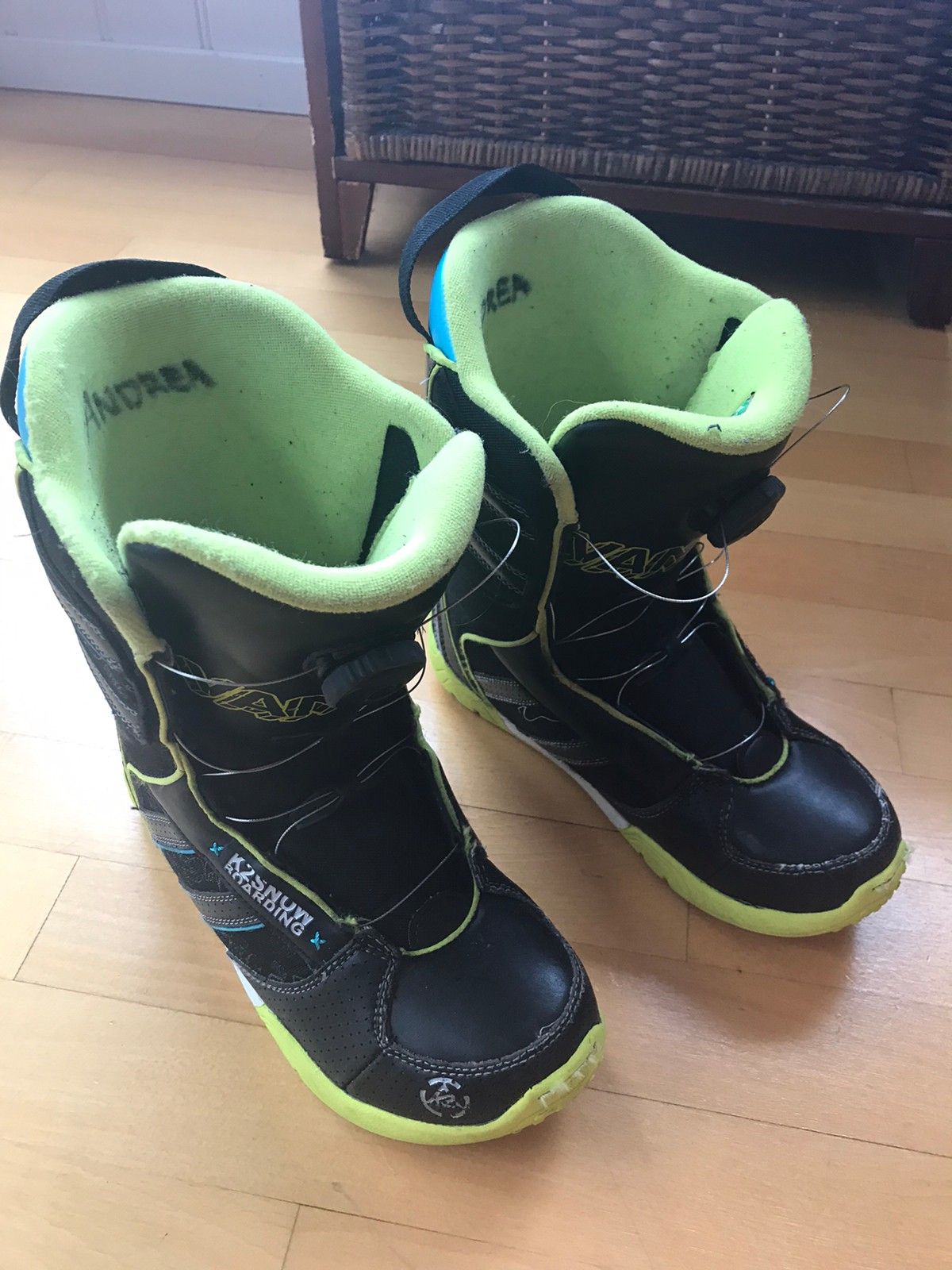 salomon symbio snowboard boots