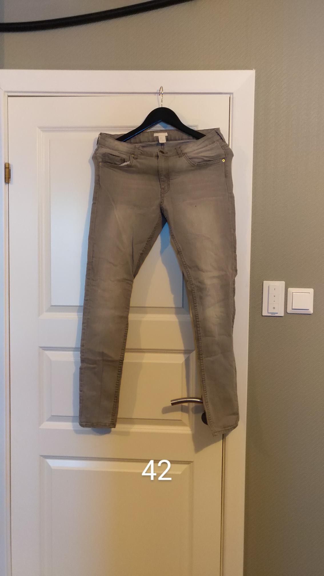 To grå bukser | FINN.no Bukser str 861,5 år | FINN.no