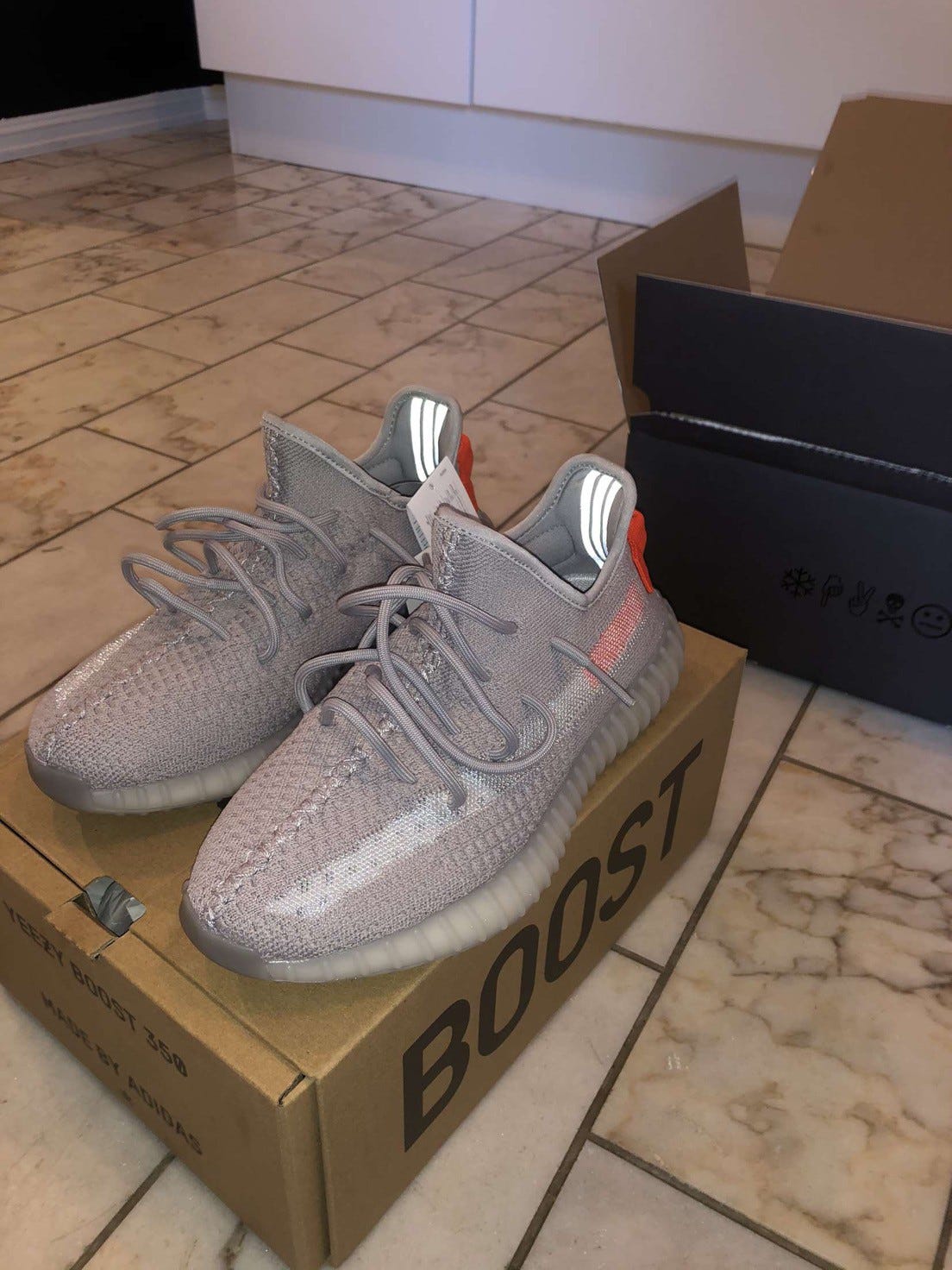 yeezy 350 v2 tailgate release date