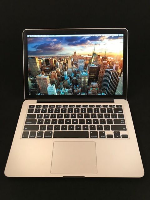 Nytt batteri Kjøpe, selge og utveksle annonser finn den MacBook Air 13, kjøpt høst 2014 .Nytt batteri og lader.Pen