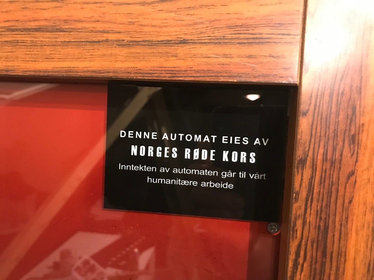 Selvklebende merke til Røde Kors spilleautomat | FINN-torget