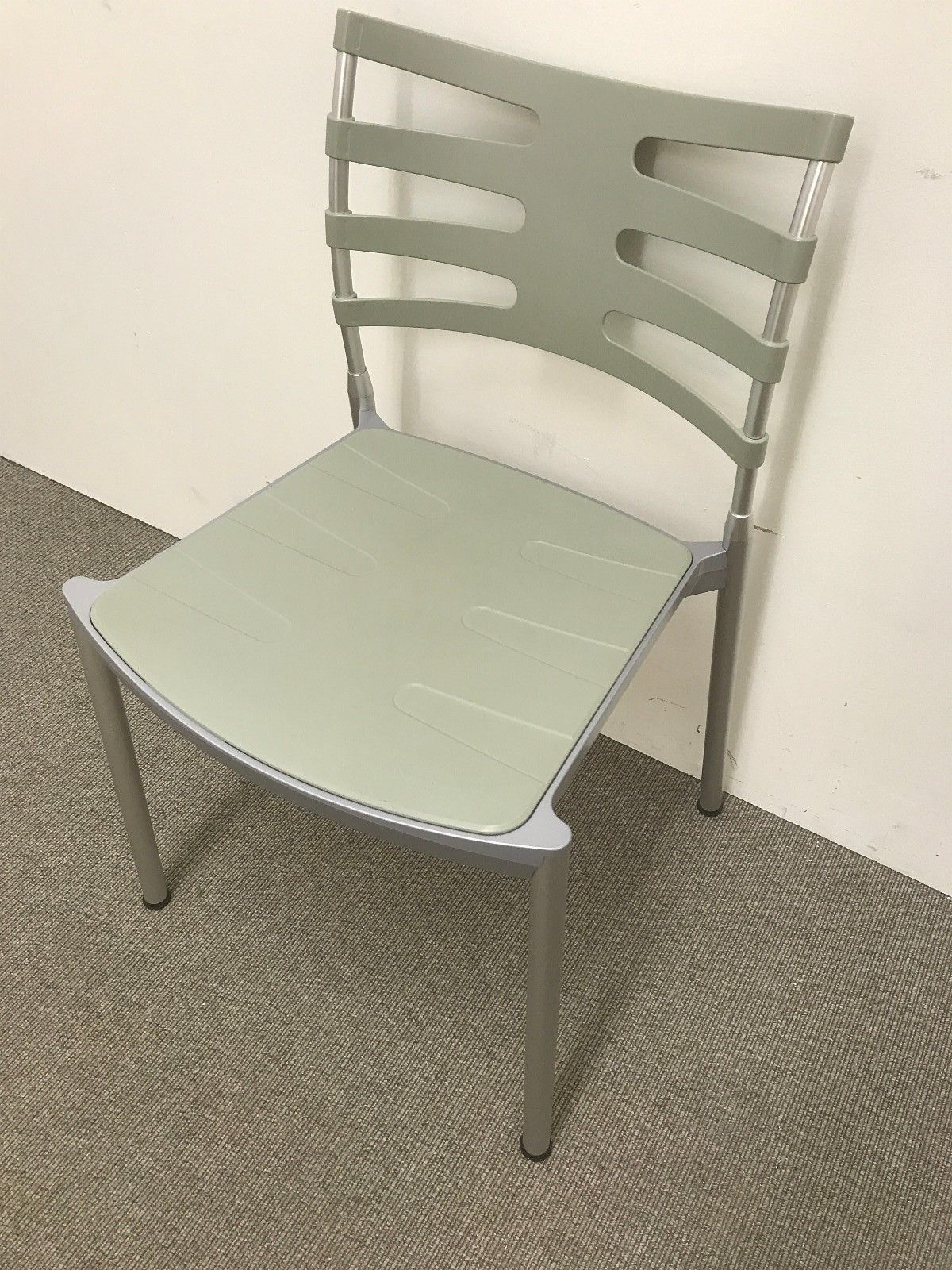 1 stk Fritz Hansen ICE design stol BRUKTE KONTORMØBLER 1 stk Fritz Hansen ICE design stol BRUKTE KONTORMØBLER