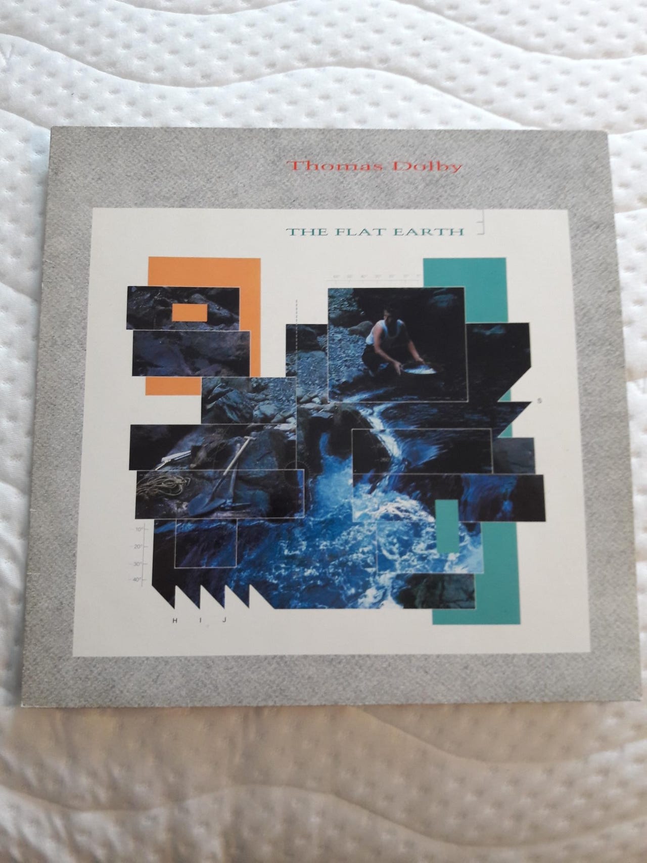 Thomas Dolby - The Flat Earth | FINN-torget