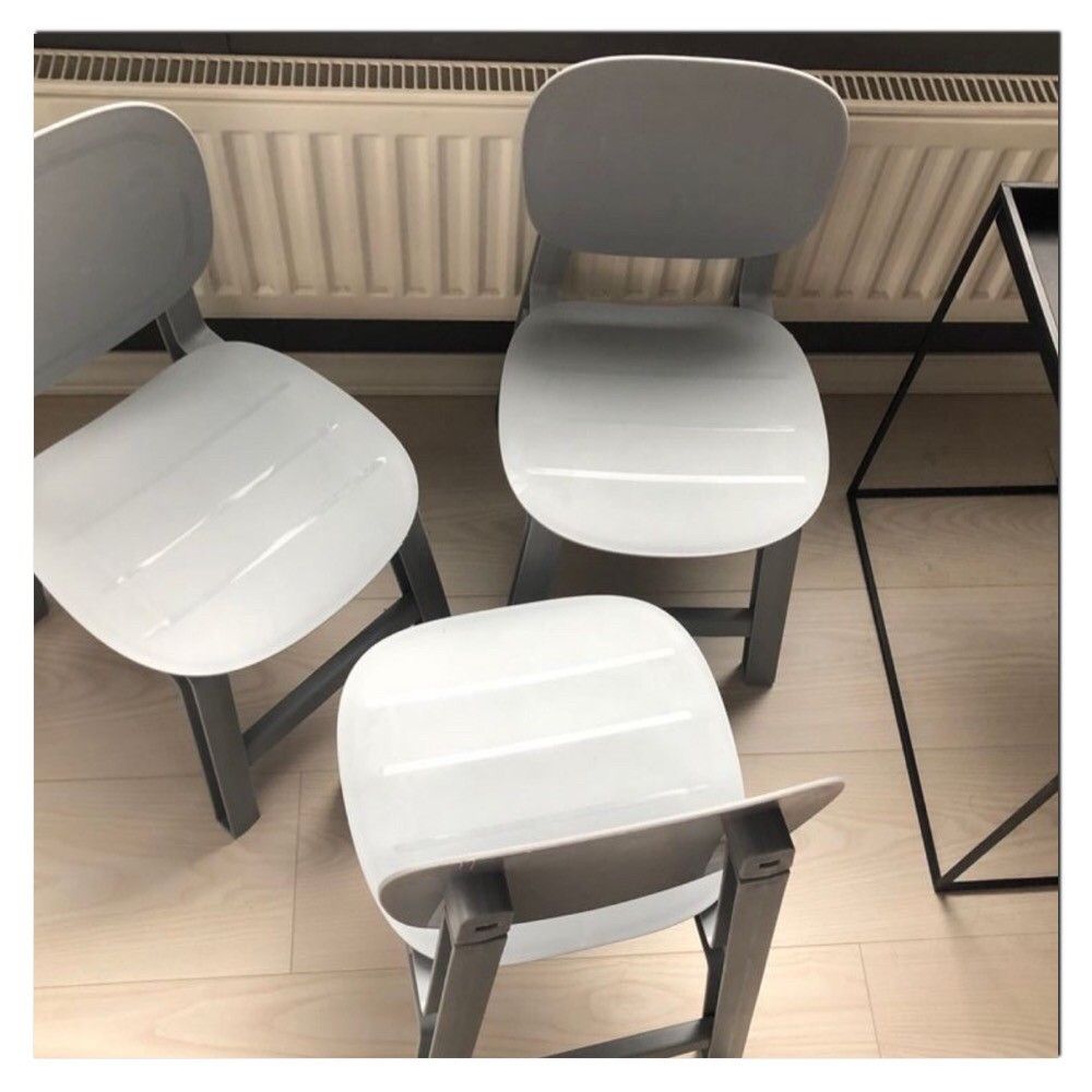 Stol i flott design . Kremmerhuset . solid . grå . interiør FINN.no Mulighetenes marked | Stol, Designer, Hjemme dekor