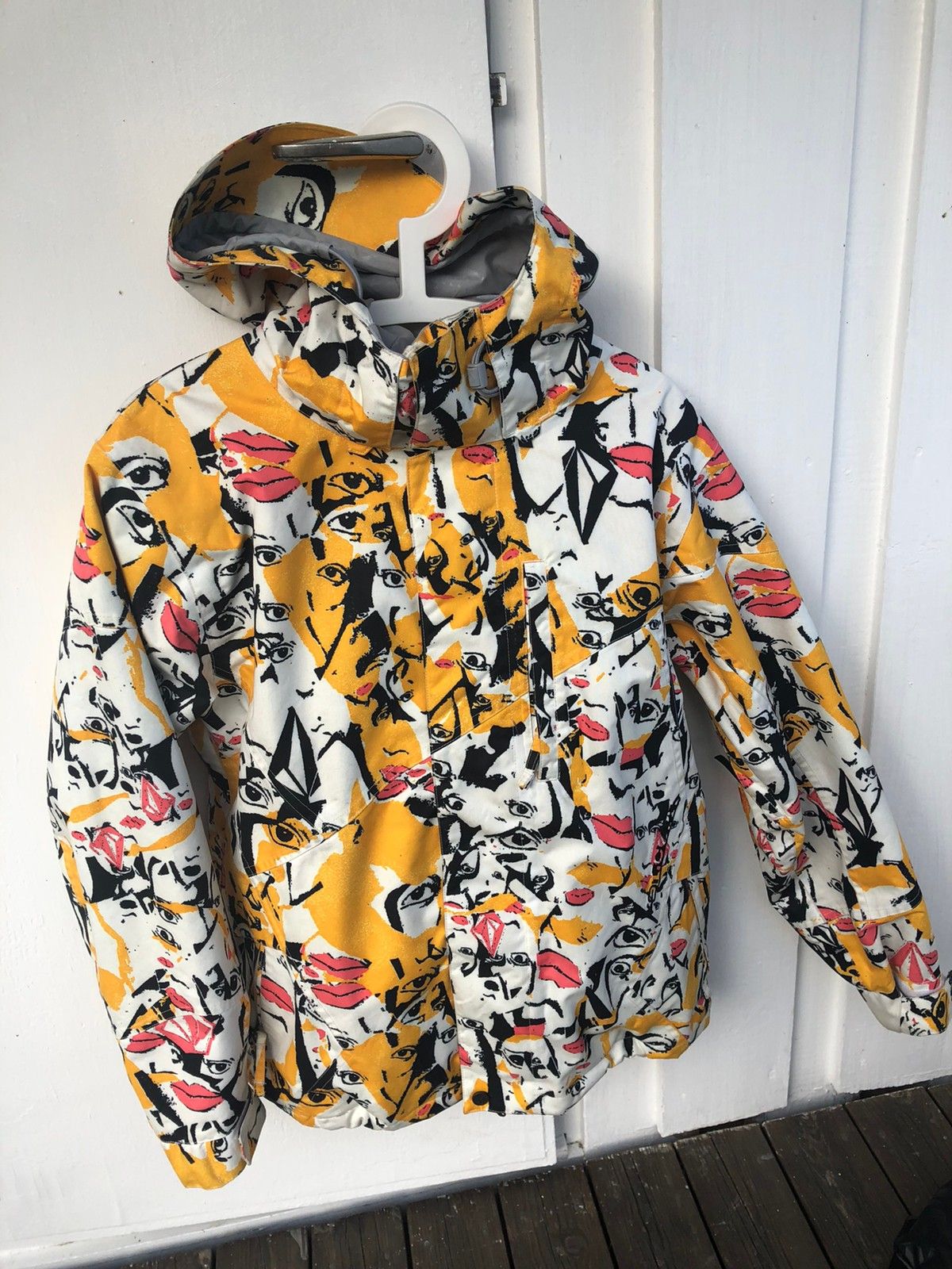 Volcom snowboard jakke og bukse | FINN.no Volcom jakke | FINN.no