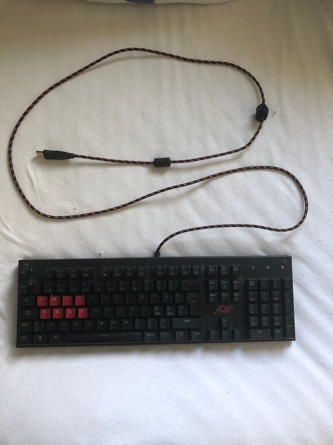 ADX gaming tastatur med HyperX keycaps | FINN.no ADX gaming tastatur med HyperX keycaps | FINN.no