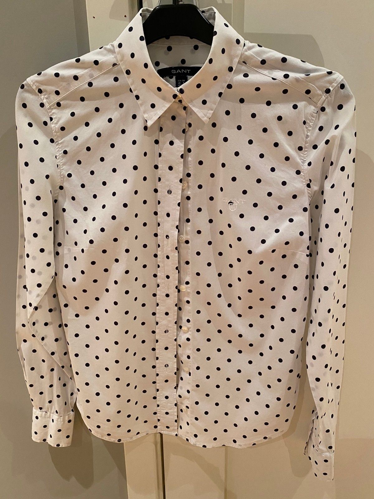 Gant polkadotprikkete skjorte | FINN.no Prikkete skjorte | FINN.no