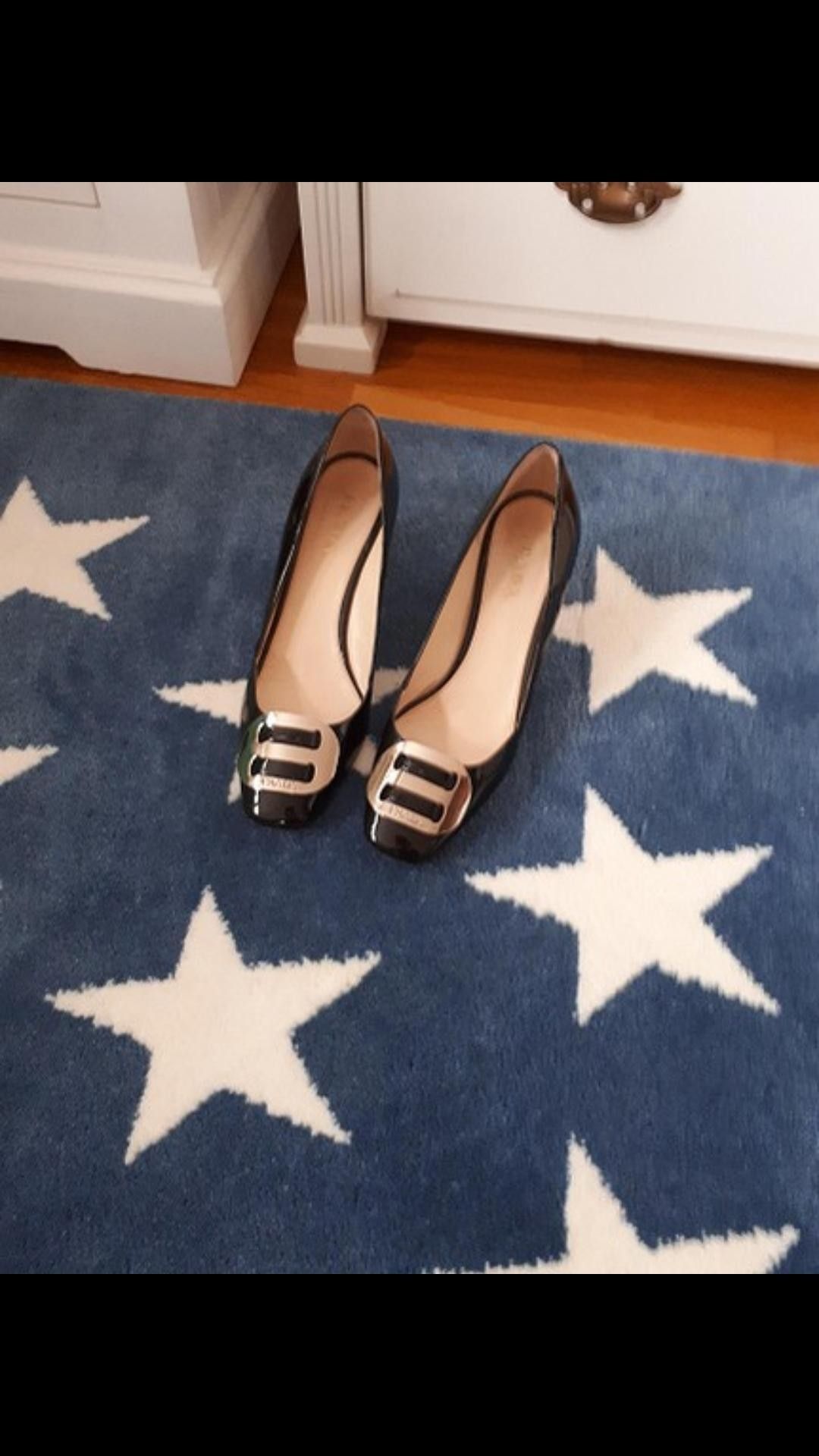 PRADA SKO STR 40 PENT BRUKT SOM NY | FINN.no Prada sko | FINN.no
