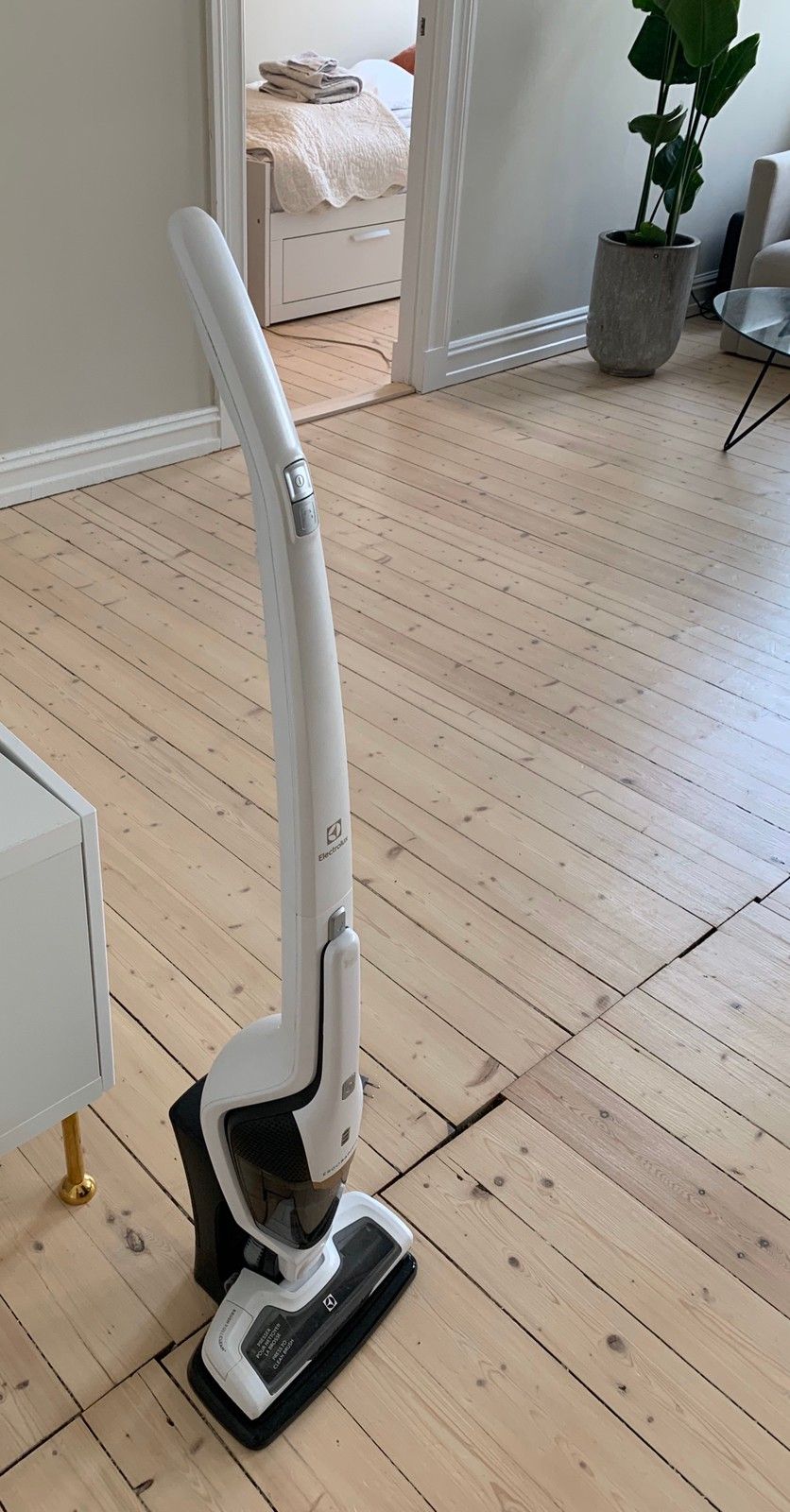 Håndholdt Kjøpe, selge og utveksle annonser finn den beste Bosch Wet&Dry BKS4043 håndstøvsuger | Clas Ohlson