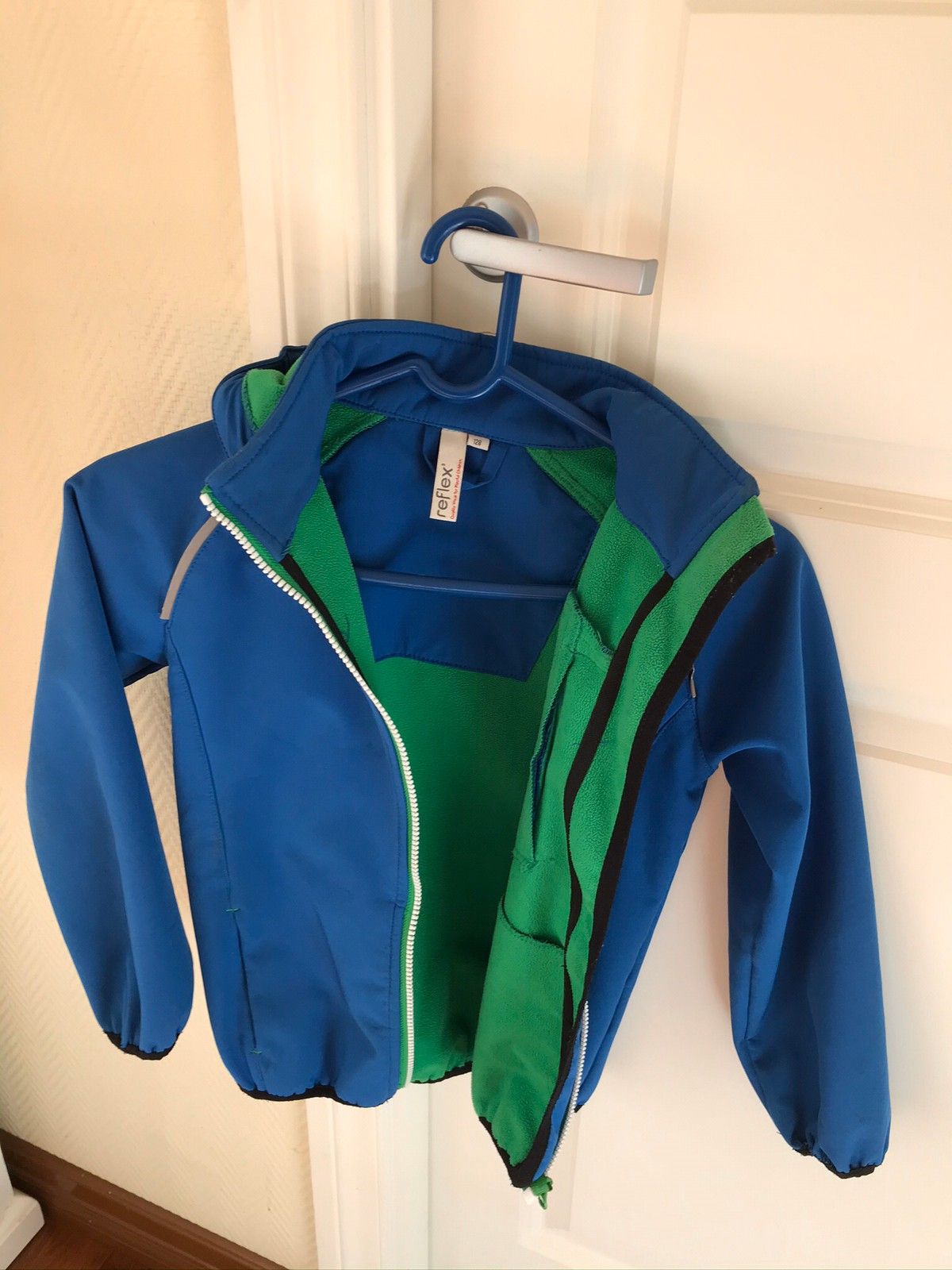 Softshell jakke fra Reflex | FINN.no Softshell jakke, reflex, str 92 | FINN.no