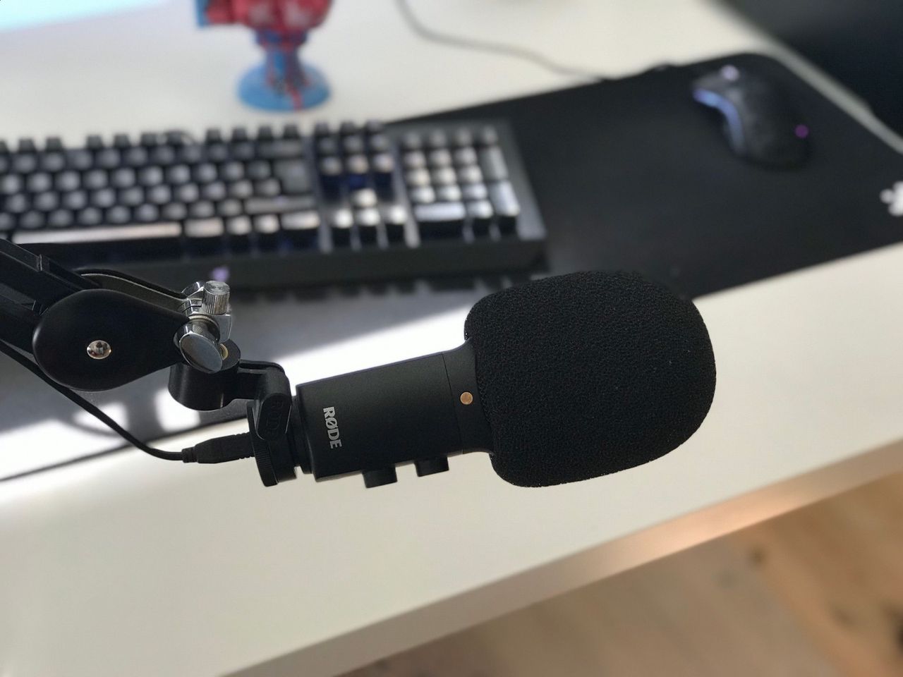 Røde og Kjøpe, selge og utveksle annonser gode tilbud og Kjøp USB mikrofon av høy kvalitet Evenstad Musikk