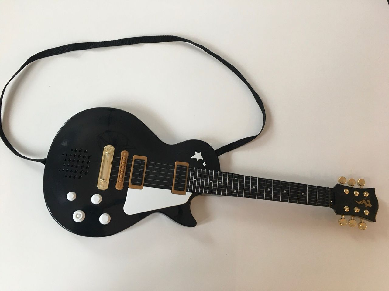 Lekegitar med lyd Elgitar | FINN.no Lekegitar med lyd Elgitar | FINN.no