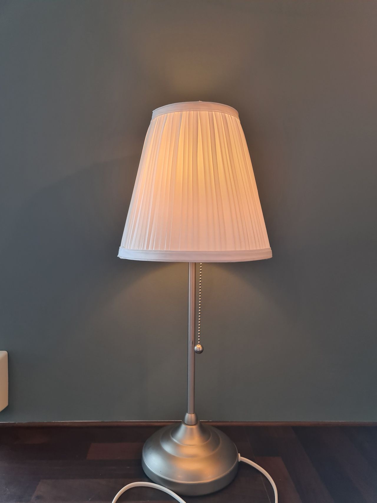 Tiller Kjøpe, selge og utveksle annonser gode tilbud og Årstid lampe selges billig | FINN.no