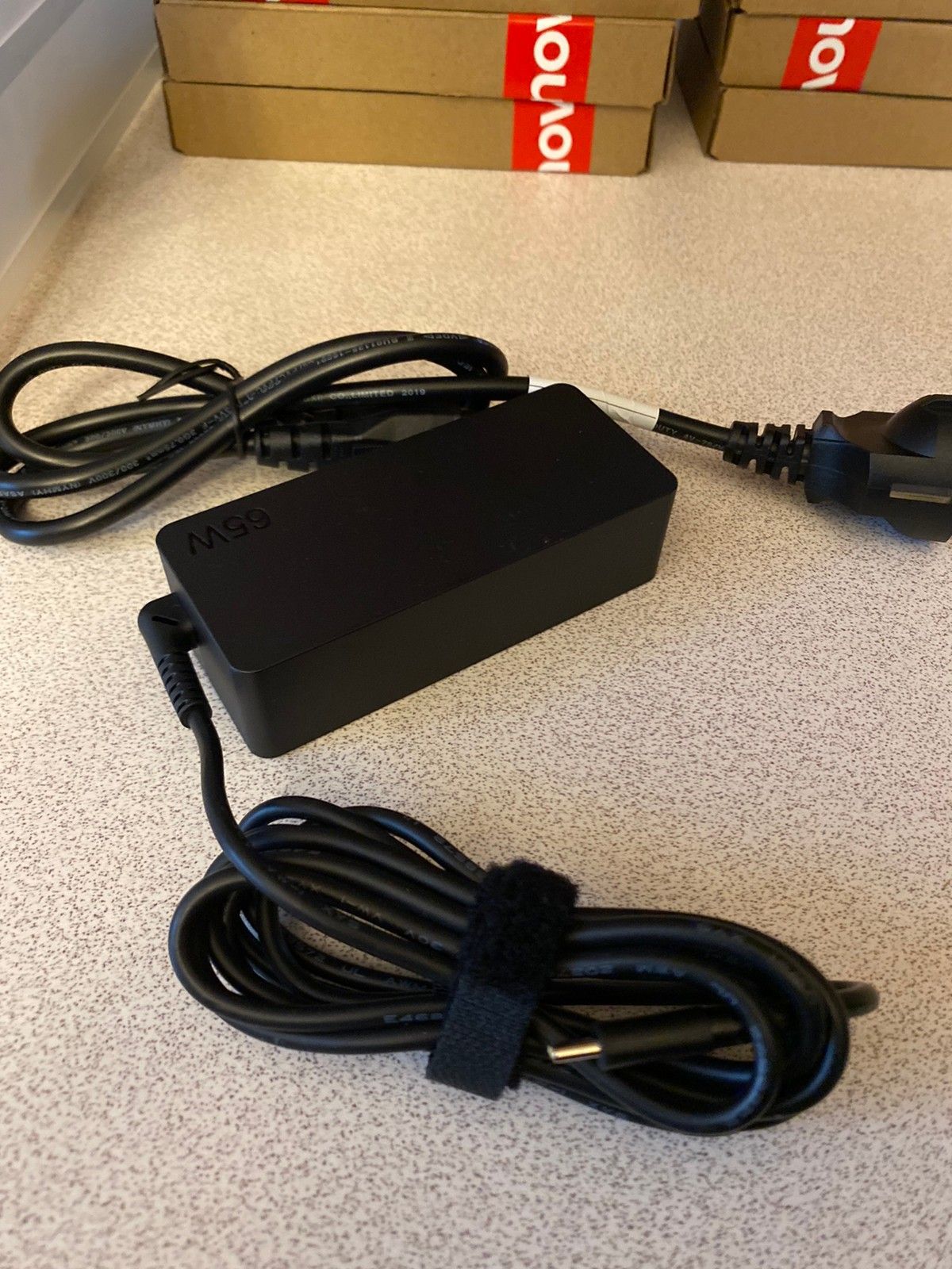 Laptop lader USB C 65Watt | FINN.no LENOVO LADER 230W | FINN.no