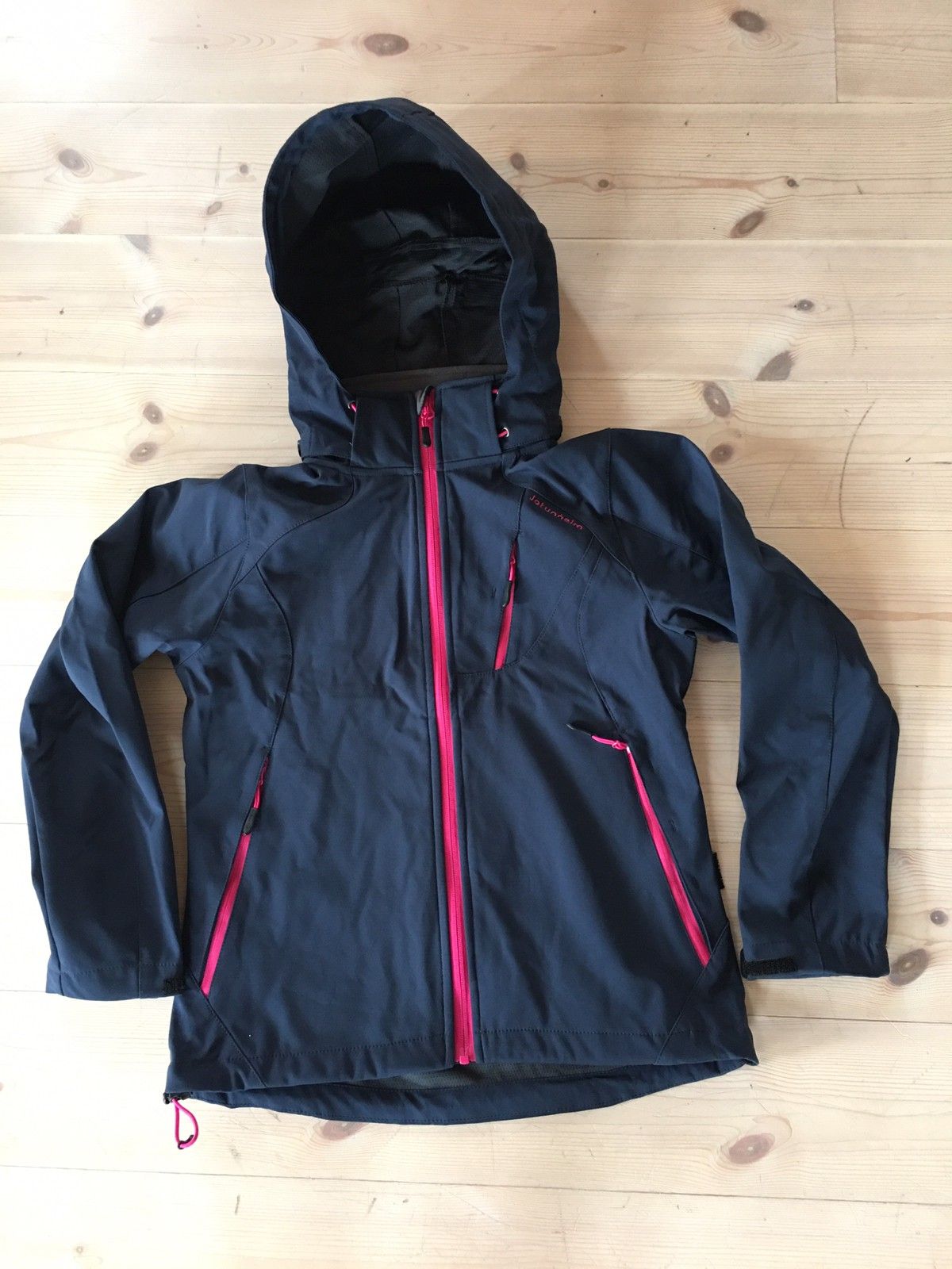 Jorunheim Lomstind softshell jakke og bukse | FINN.no Jorunheim Lomstind softshell jakke og bukse | FINN.no
