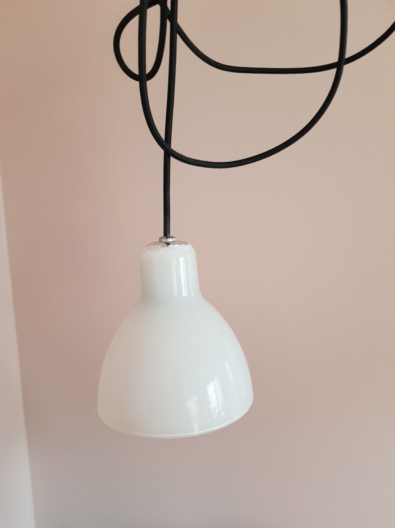To lamper Luxy H5 Pendel til 1000 krstk | FINN.no FRIHULT Tak vegglampe svart | Vegglampe, Lyspærer, Taklampe