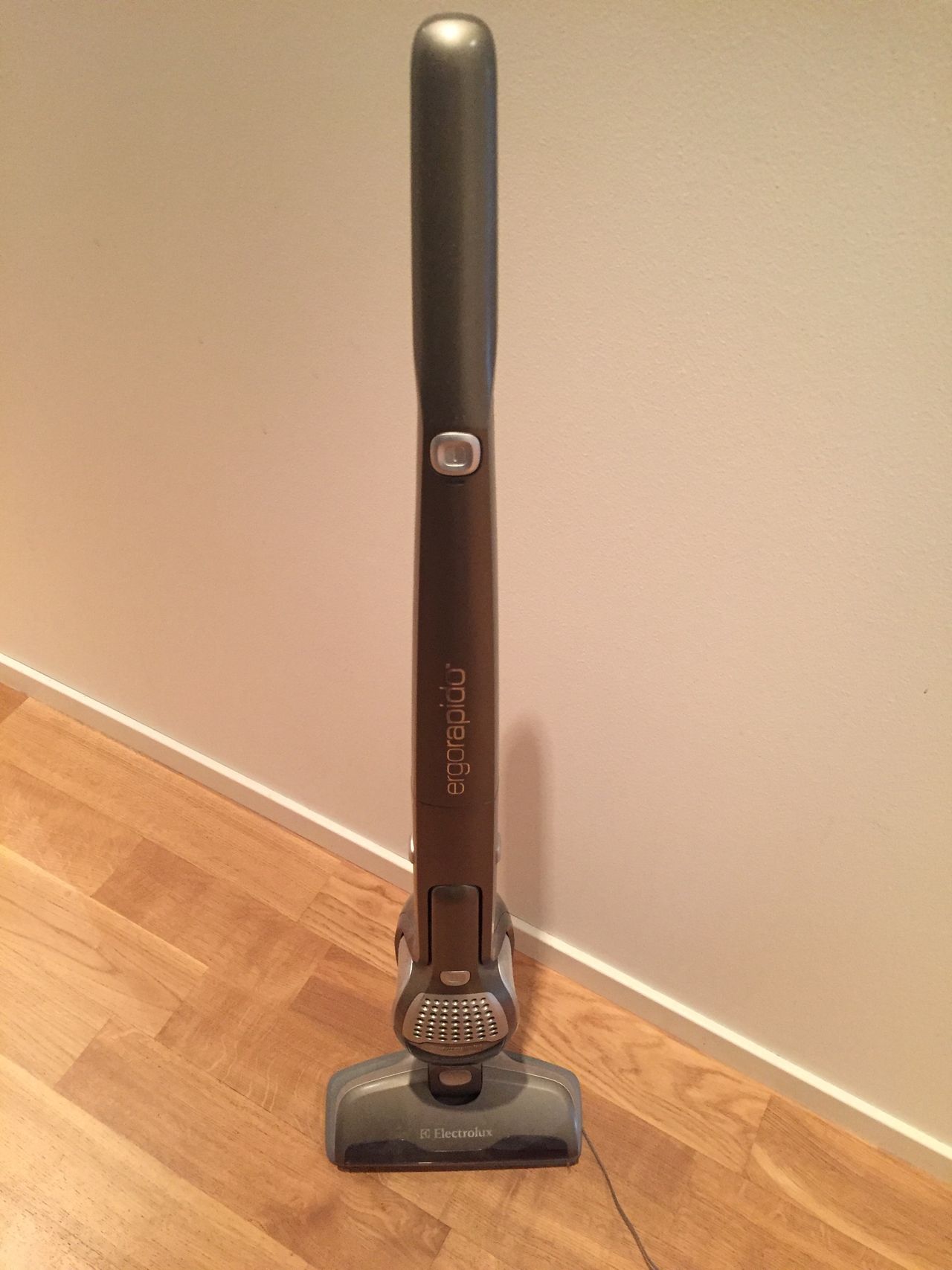 Electrolux ergorapido Kjøpe, selge og utveksle annonser de ELUX ZB2901 OPPLADBAR STØVSUGER Power.no