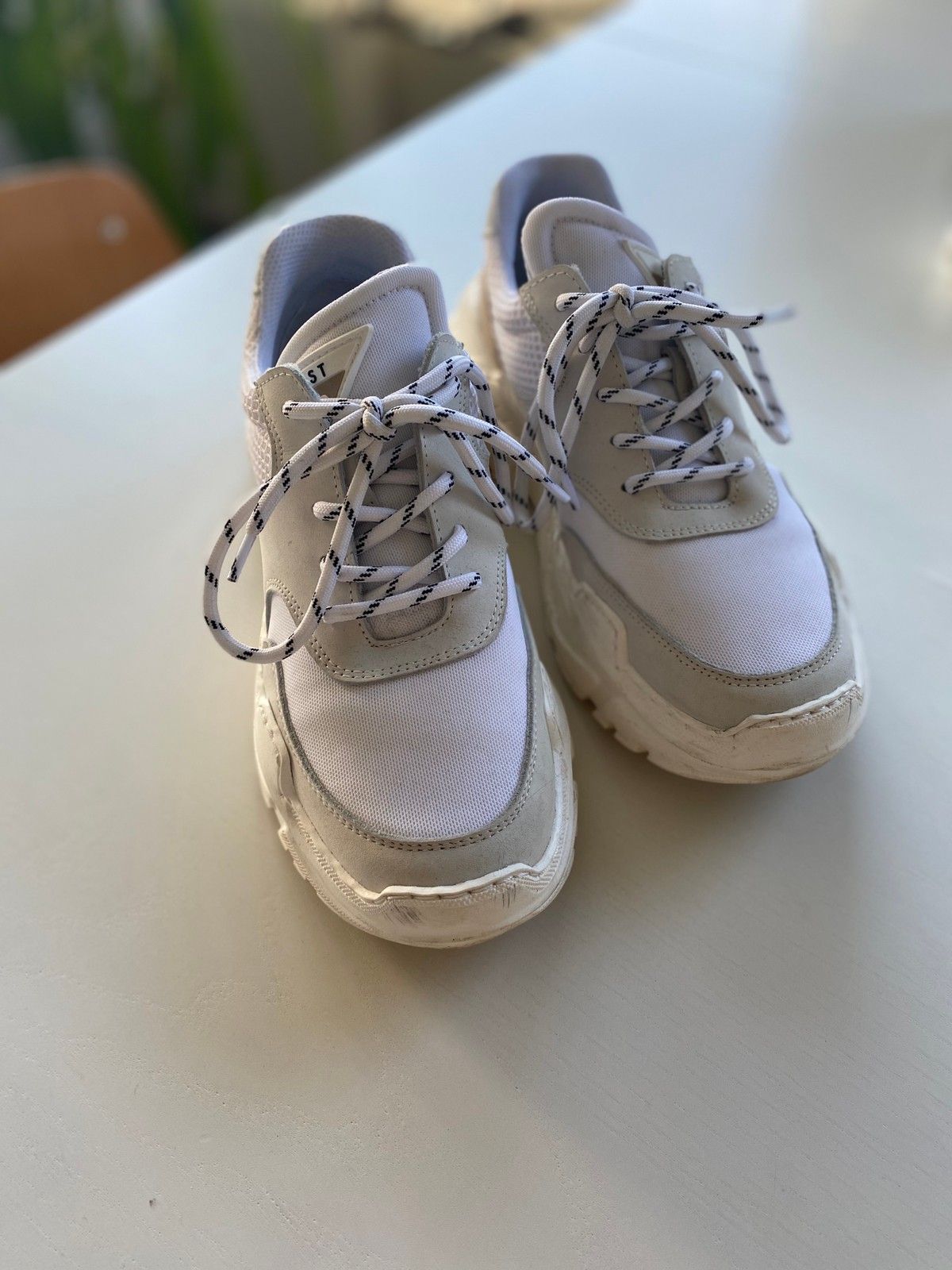 Läst sneakers str 37 | FINN.no Läst sko str 37 | FINN.no