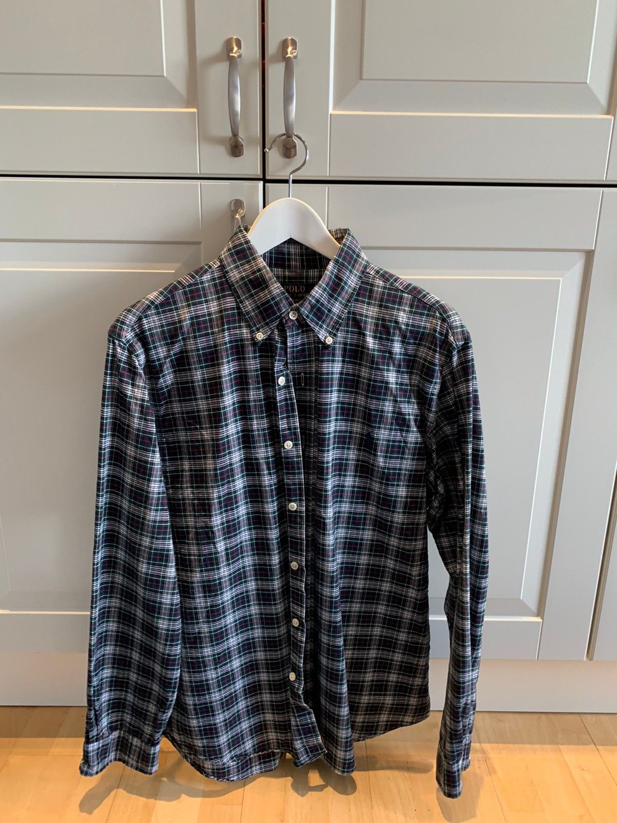 Skjorter slim fit Kjøpe, selge og utveksle annonser de Krageløs skjorte 2 stk ubrukte. Large slim fit | FINN.no