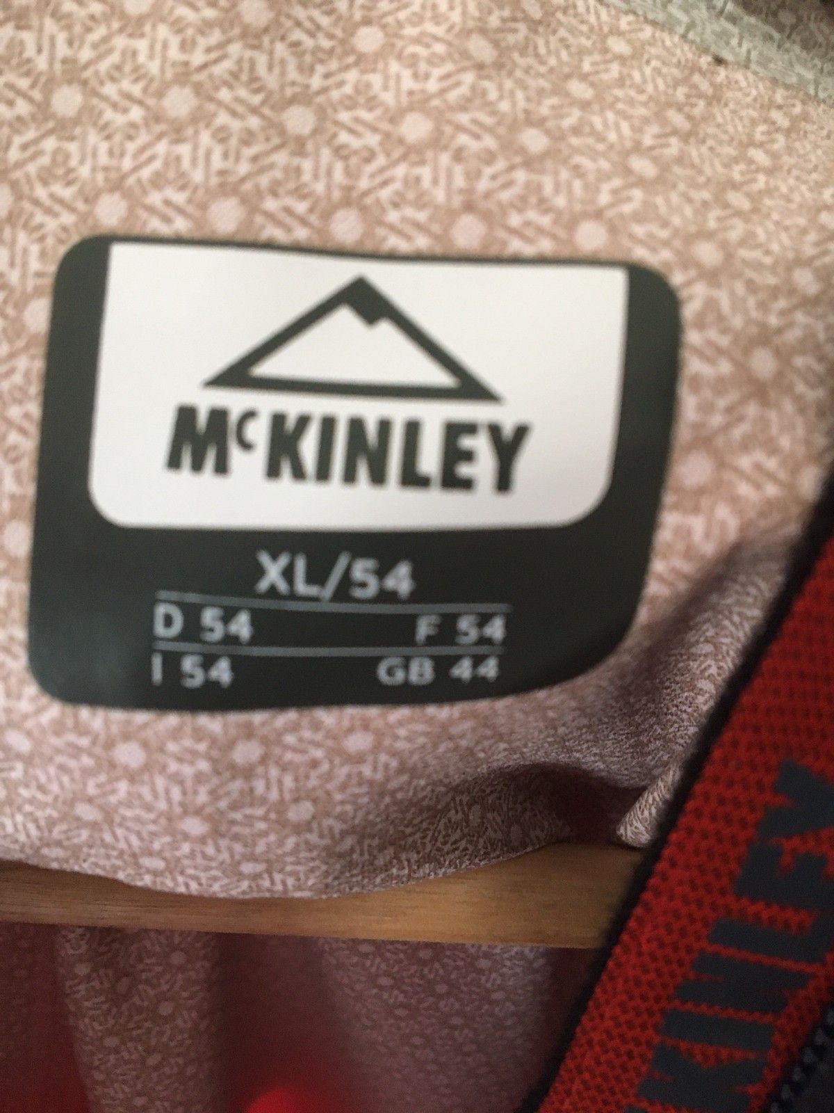 NY ubrukt McKinley vindjakkeskalljakke ! 15000 mm vannsøyle NY ubrukt McKinley vindjakkeskalljakke ! 15000 mm vannsøyle
