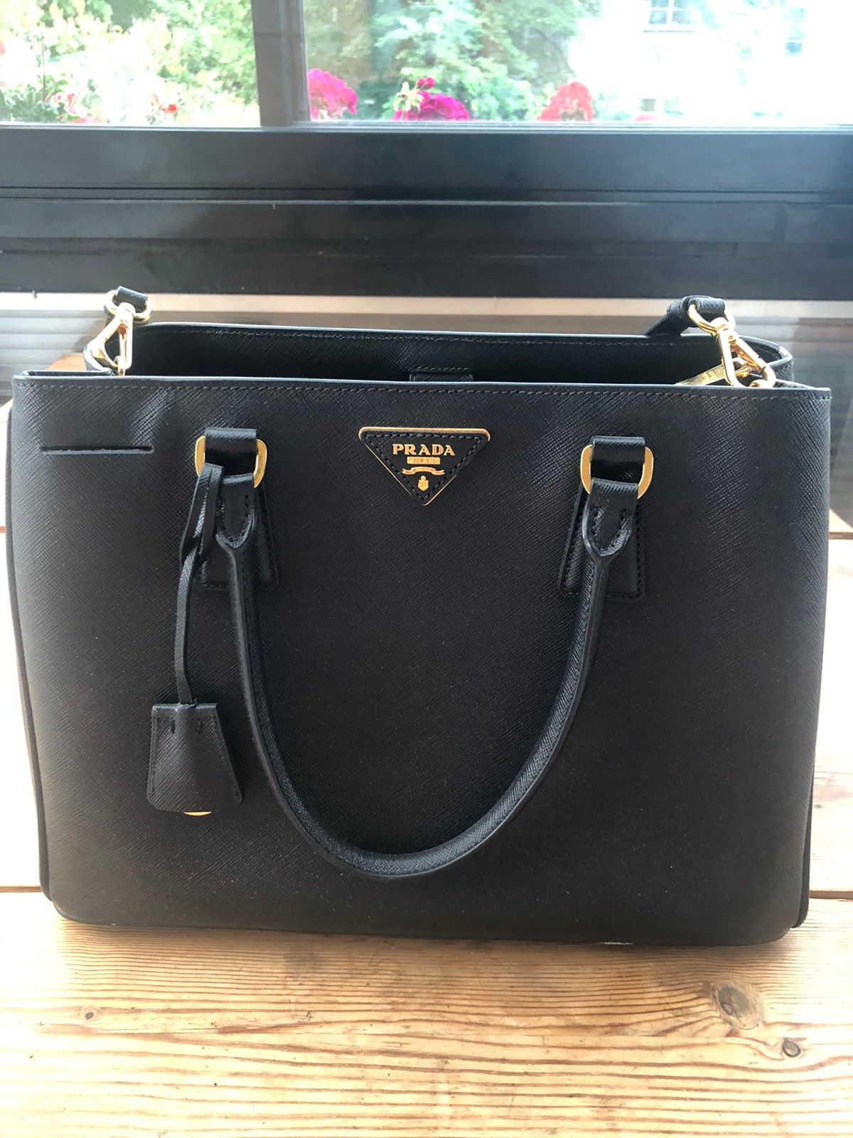 Prada Galleria Medium Saffiano veske | FINN.no Prada veske | FINN.no