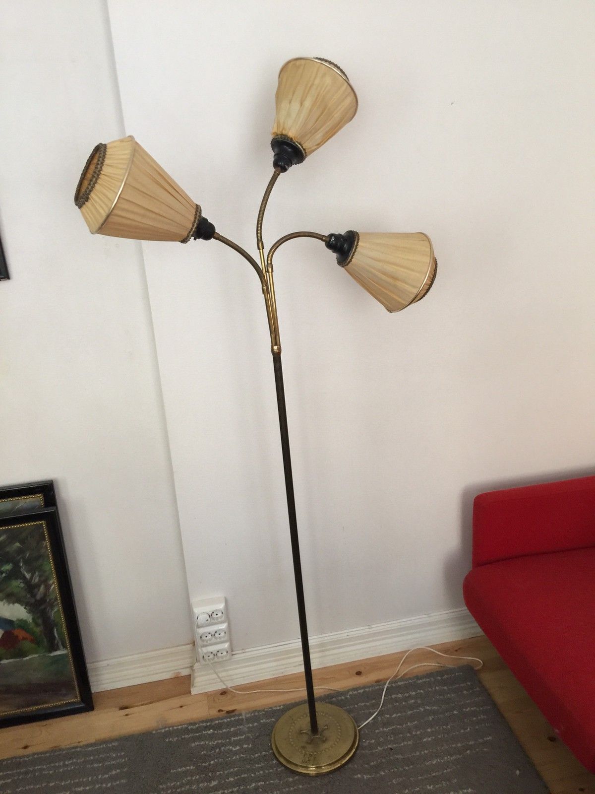 Retro tivolilampe | FINN.no 1) Retro lampe bord, tivolilampe bord , teakbord | FINN.no
