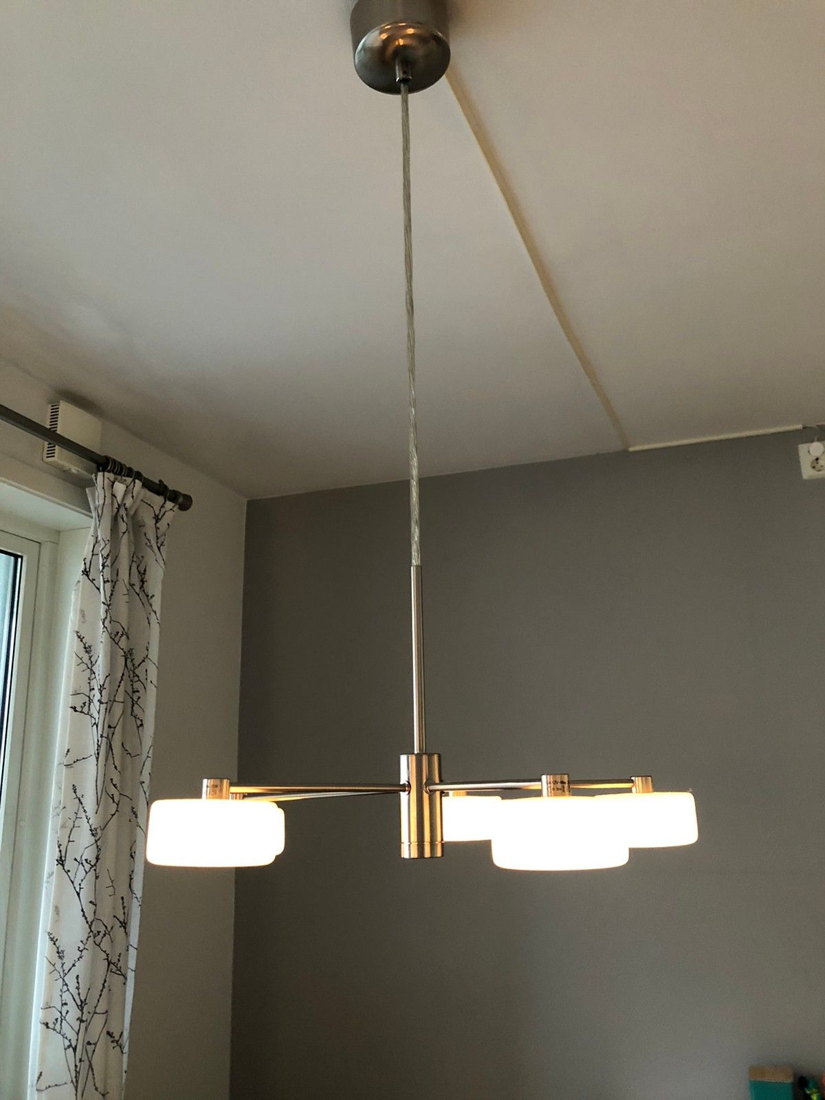 Taklampe med dimming | FINN.no NY Arbeidslampe med dimmer og stor forstørrelsesglass | FINN.no