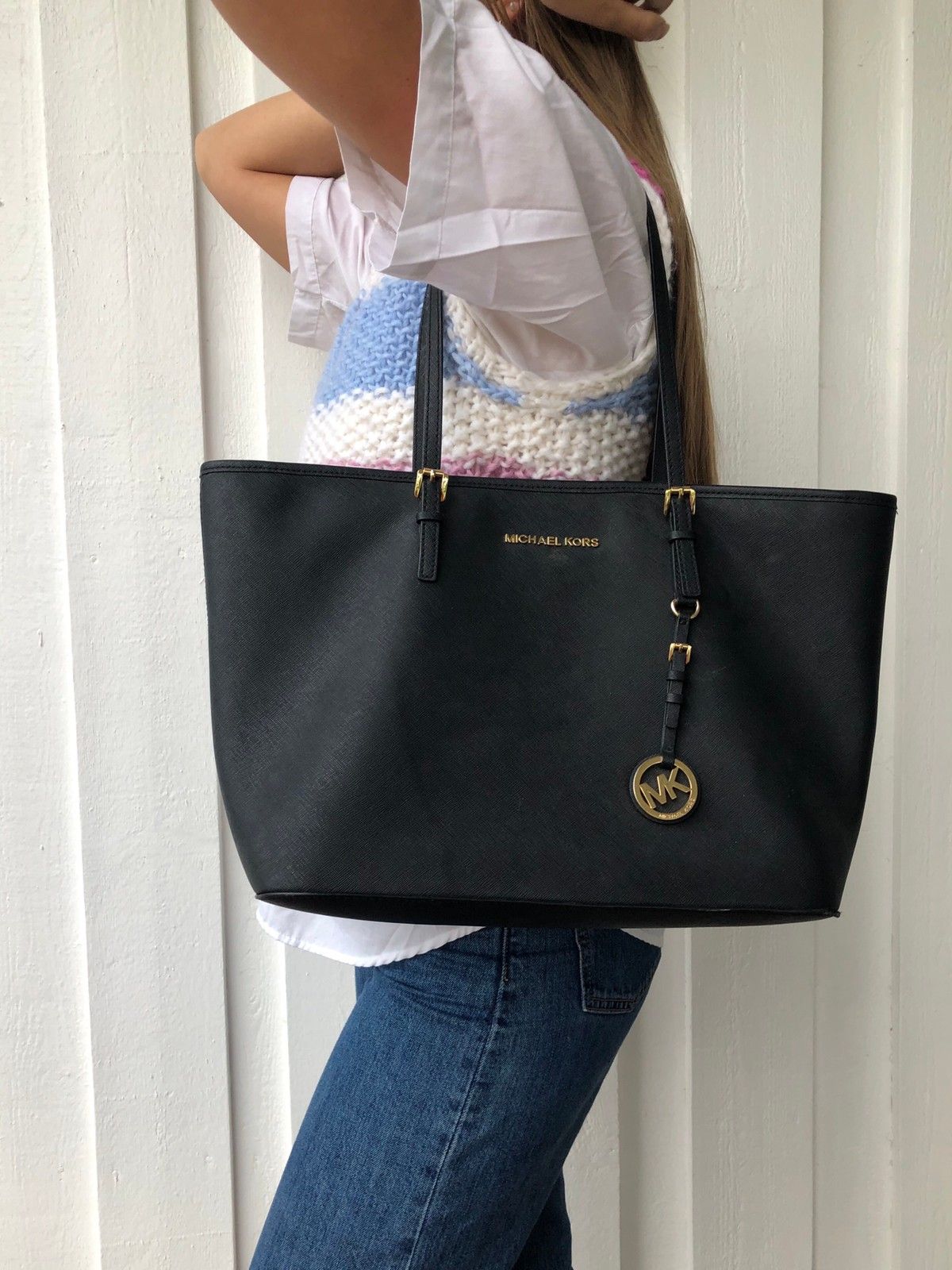 Tatler Kjøpe, selge og utveksle annonser gode tilbud og priser Michael kors Jet Set Travel Hvit kjøp og tilbud, Dressinn Vesker