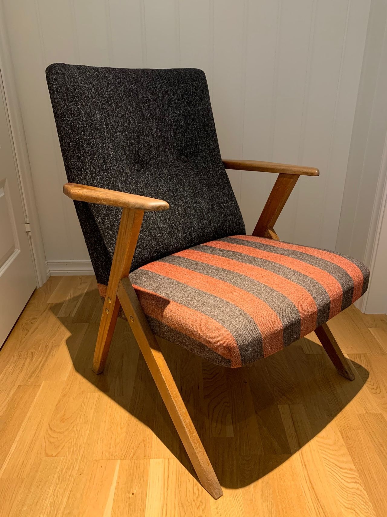 Stilig retro stol «NY PRIS» | FINN.no Lenestol, retrostol,50 60 talls FINN Torget | Lenestol