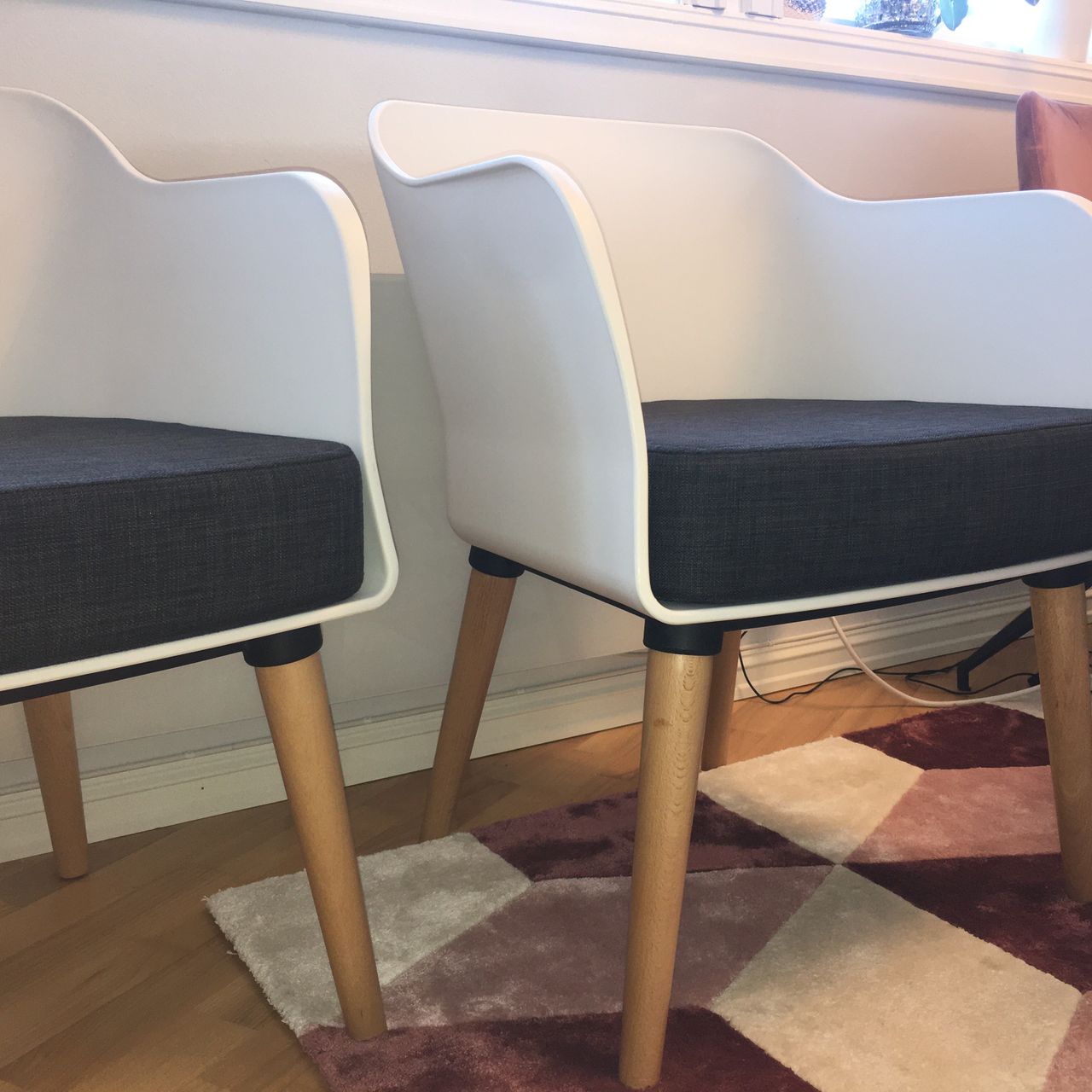 Moderne lounge stoler selges | FINN.no Maren spisebordstol | FINN.no