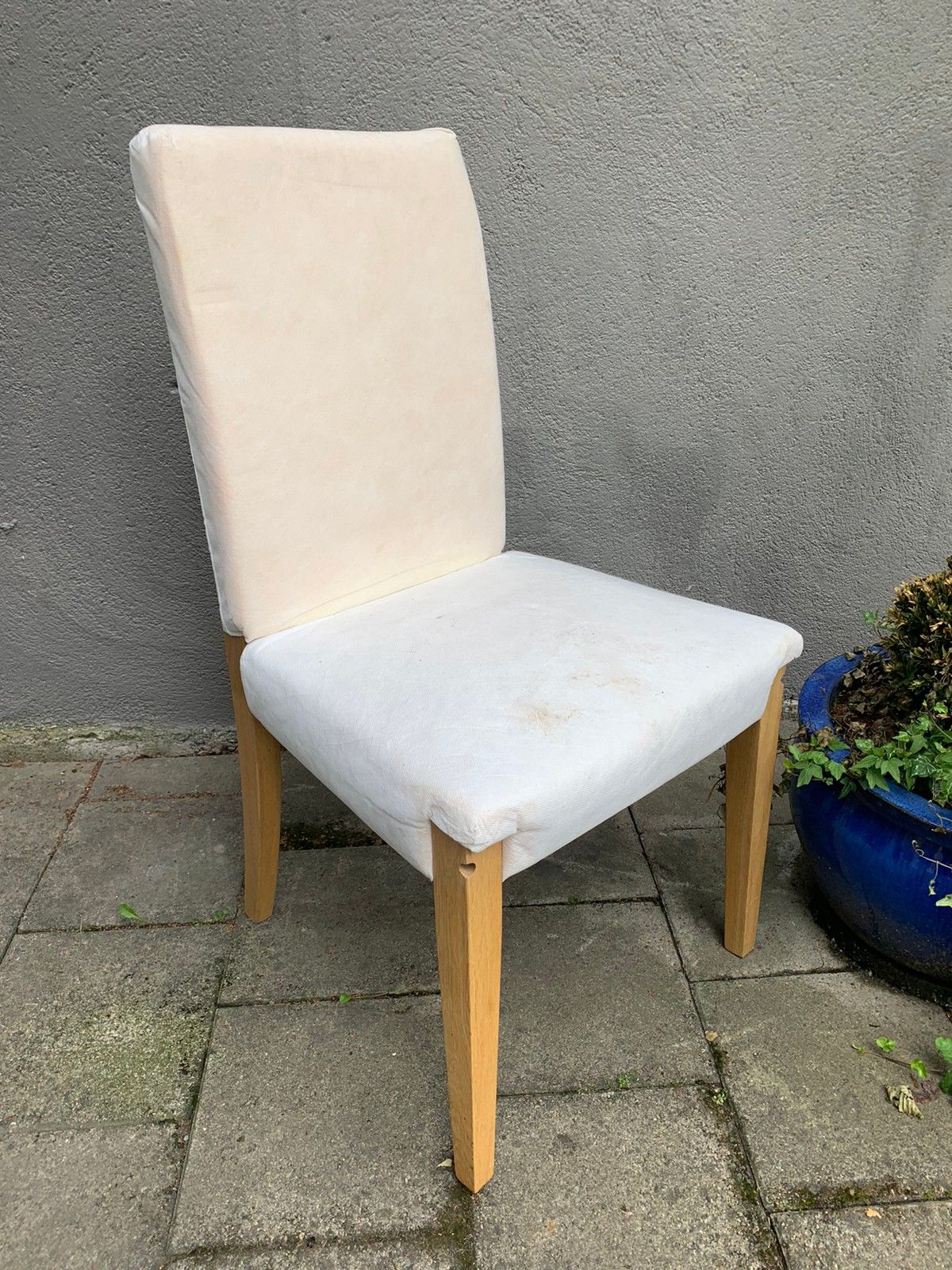 Henriksdal stol, IKEA | FINN.no Henriksdal stol med armlener. | FINN.no