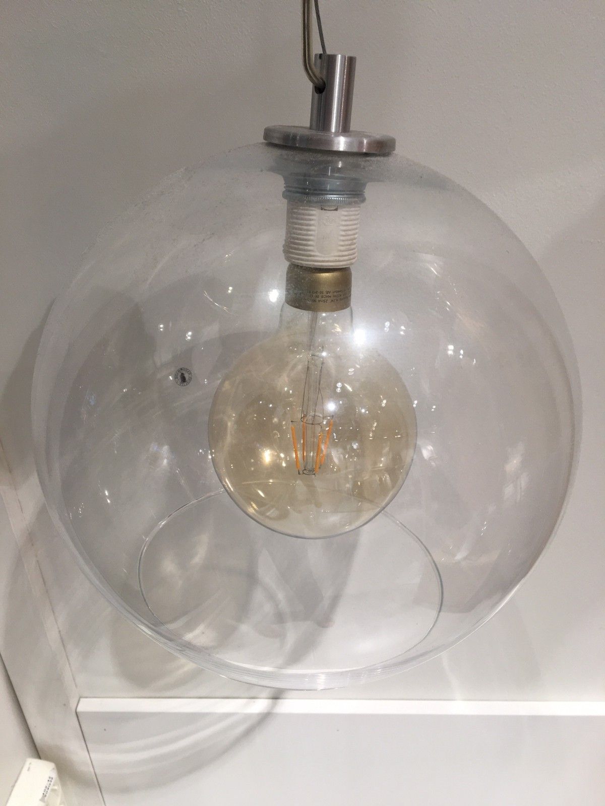 Glasskule lamper med stilig stor pære | FINN.no Glasskule lamper med stilig stor pære | FINN.no