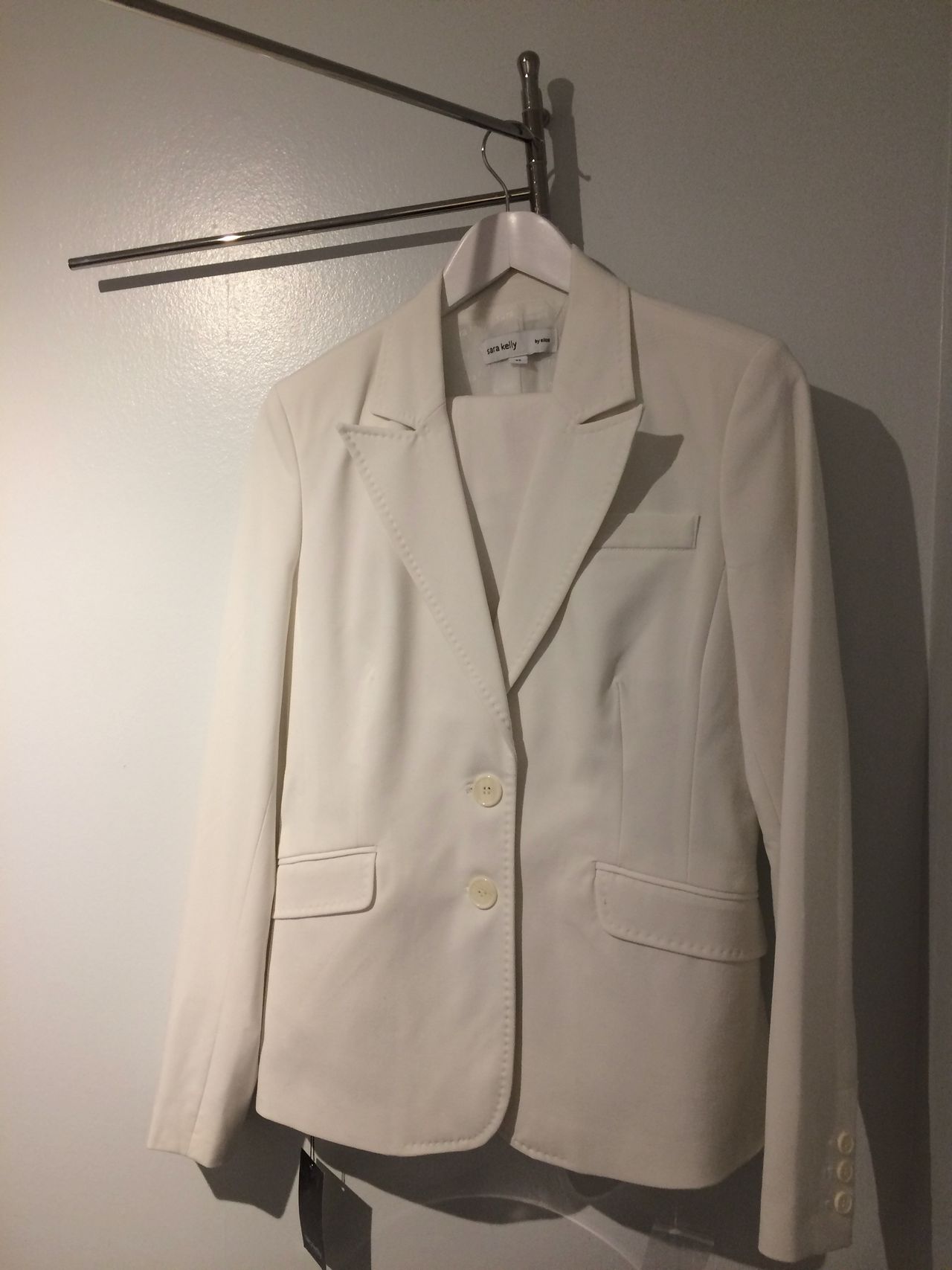 Bukse drakt. Ny ! | FINN.no SARA KELLY DRESS (BLAZER & DRESSBUKSE) | FINN.no