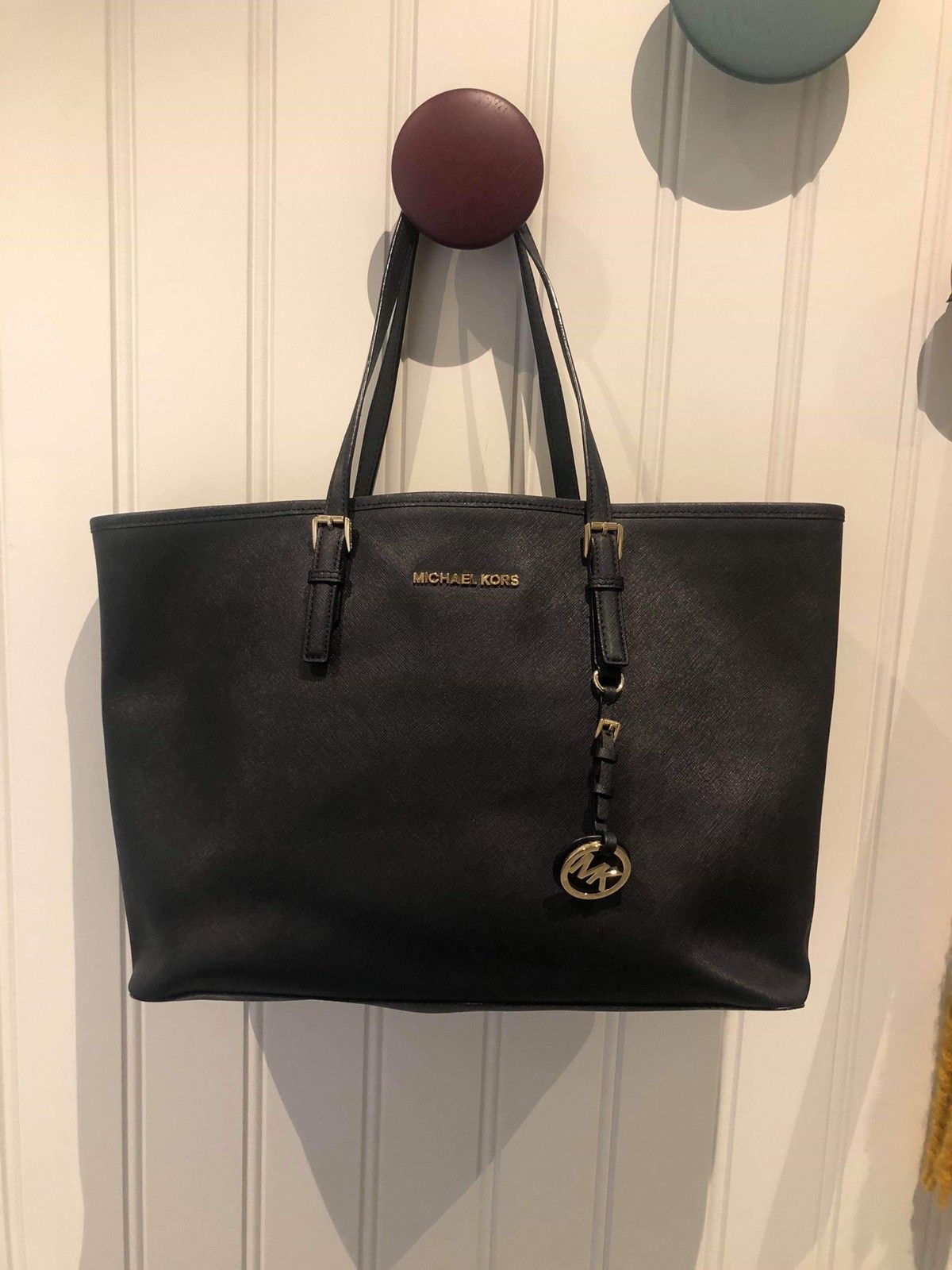 Michael Kors vesker | FINN.no Svart Michael Kors veske | FINN.no