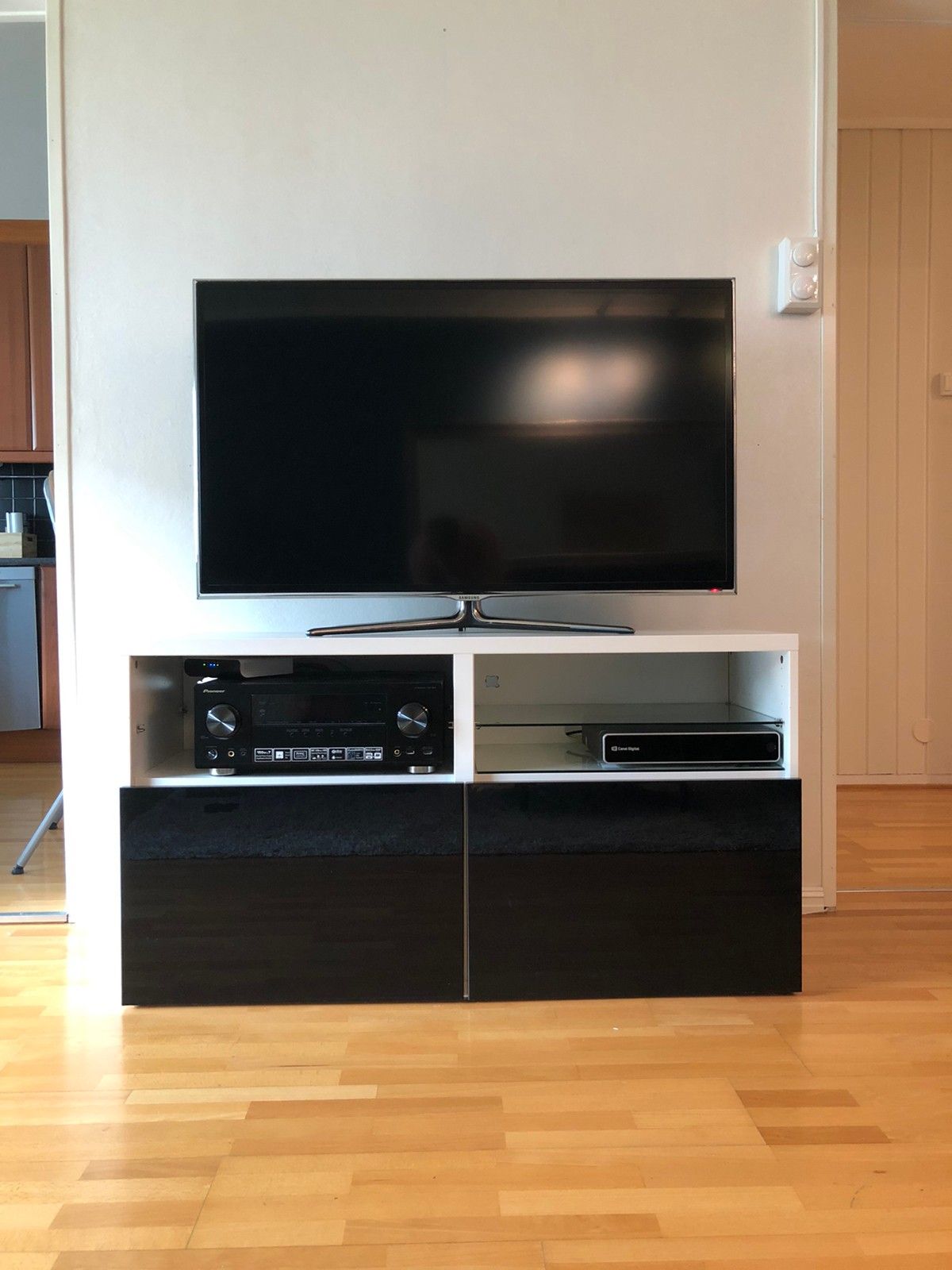 Tv benk med Kjøpe, selge og utveksle annonser finn den Ny tv benk med Kjøpe, selge og utveksle annonser finn den