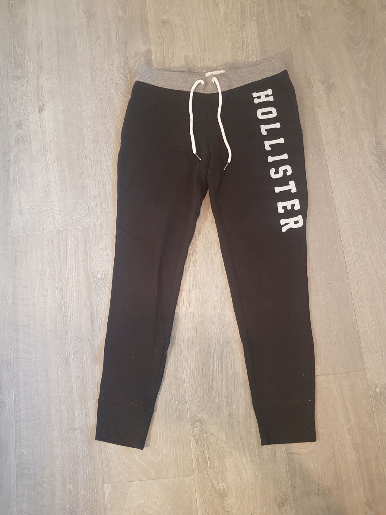 Hollister joggebukse (svart) | FINN.no Hollister joggebukse (svart) | FINN.no