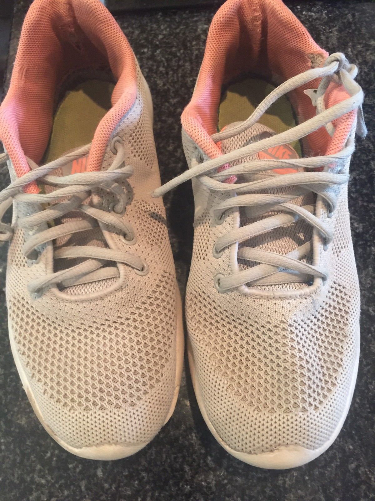 Nike sko brukt son inne sko str 36 | FINN.no Nike sko brukt son inne sko str 36 | FINN.no