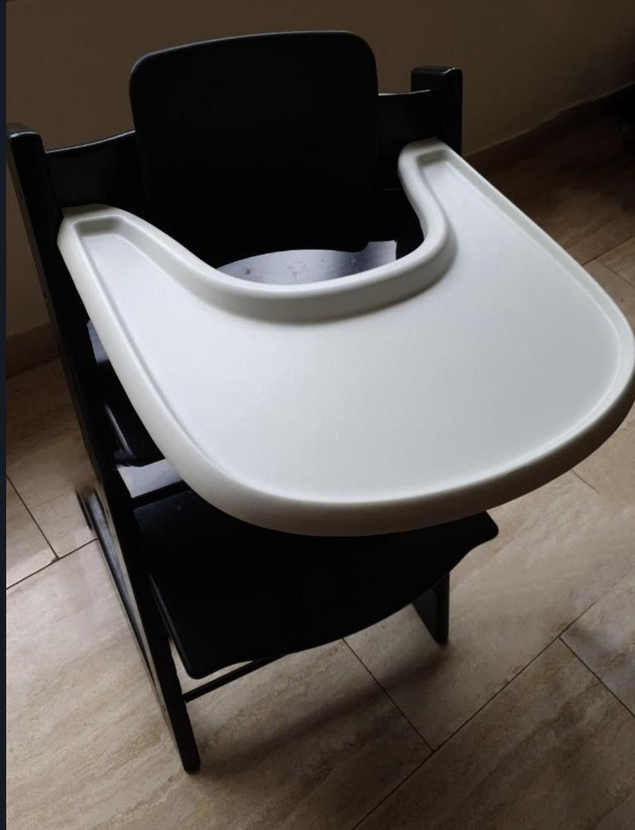 Stokke tripp trapp stol med spisebord | FINN.no Stokke tripp trapp stol med spisebord | FINN.no