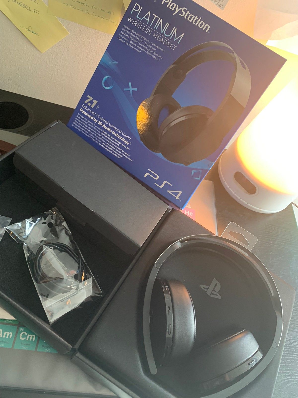 Sony Platinum Wireless Headset PS4 | FINN.no Sony Platinum Wireless Headset PS4 Gamezone.no