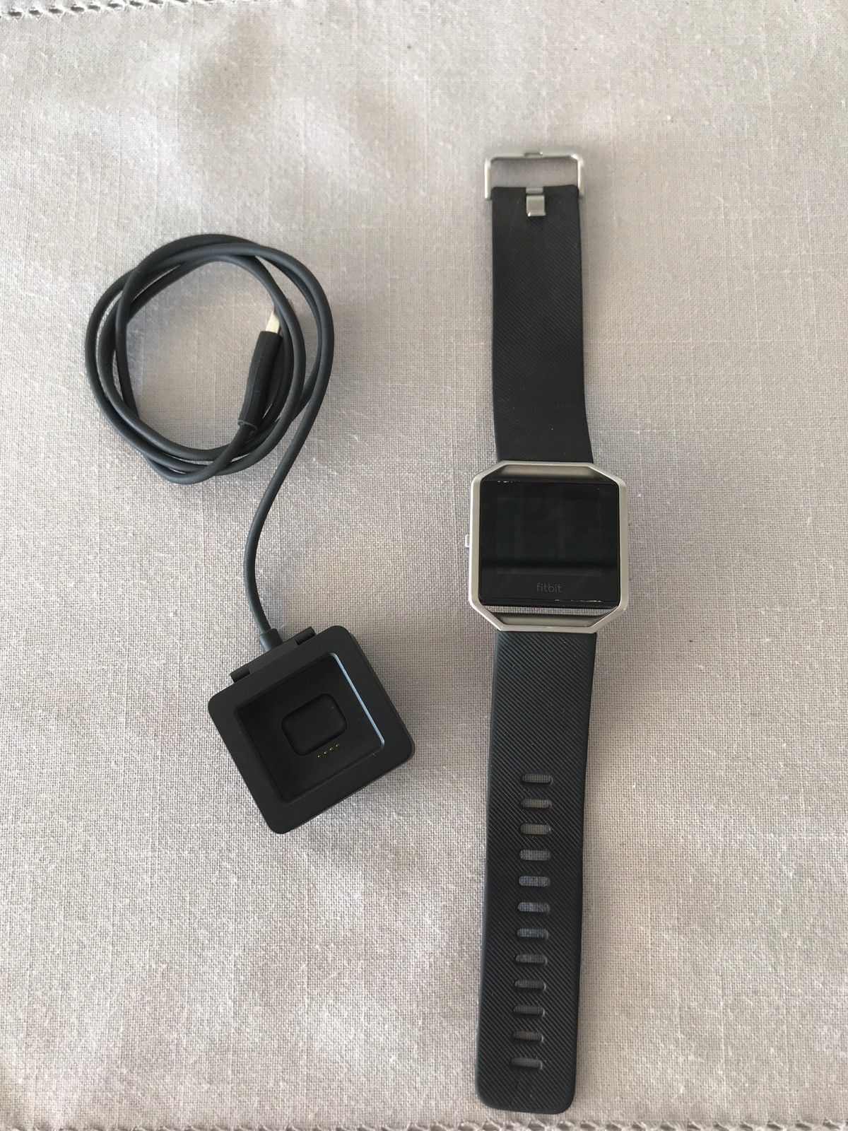 Fitbit Blaze inkl. lader | FINN.no FitBit Blaze med lader selges | FINN.no