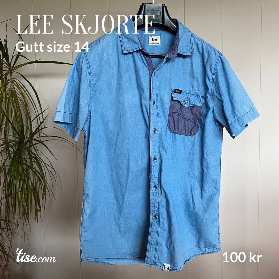 Kortermet Lee skjorte | FINN.no Nye gutt herre Lee skjorter | FINN.no