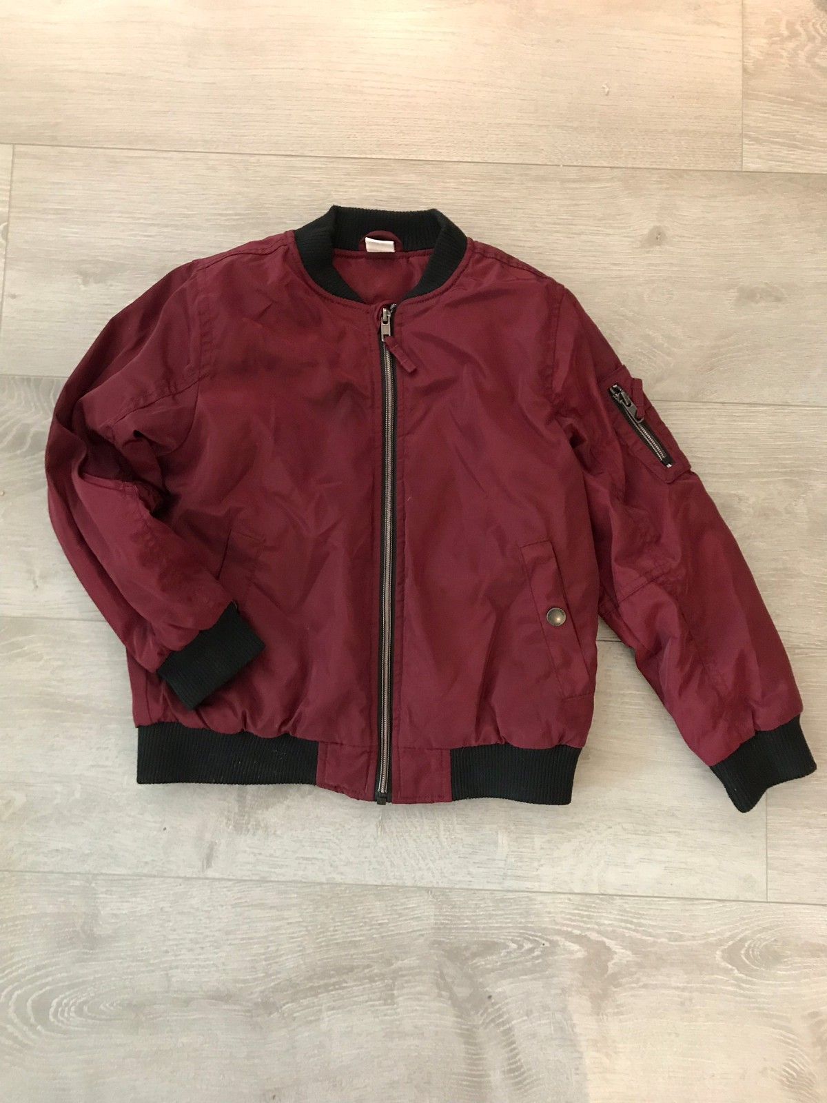 Bomber jakke strl 128 (vinter jakke) | FINN.no Bomber jakke strl 128 (vinter jakke) | FINN.no