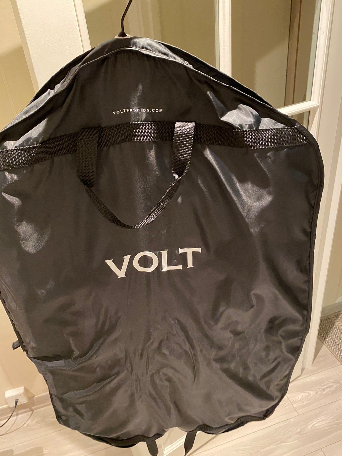Dress brukt 1 gang fra Volt selges | FINN.no Volt Dresspose | FINN.no