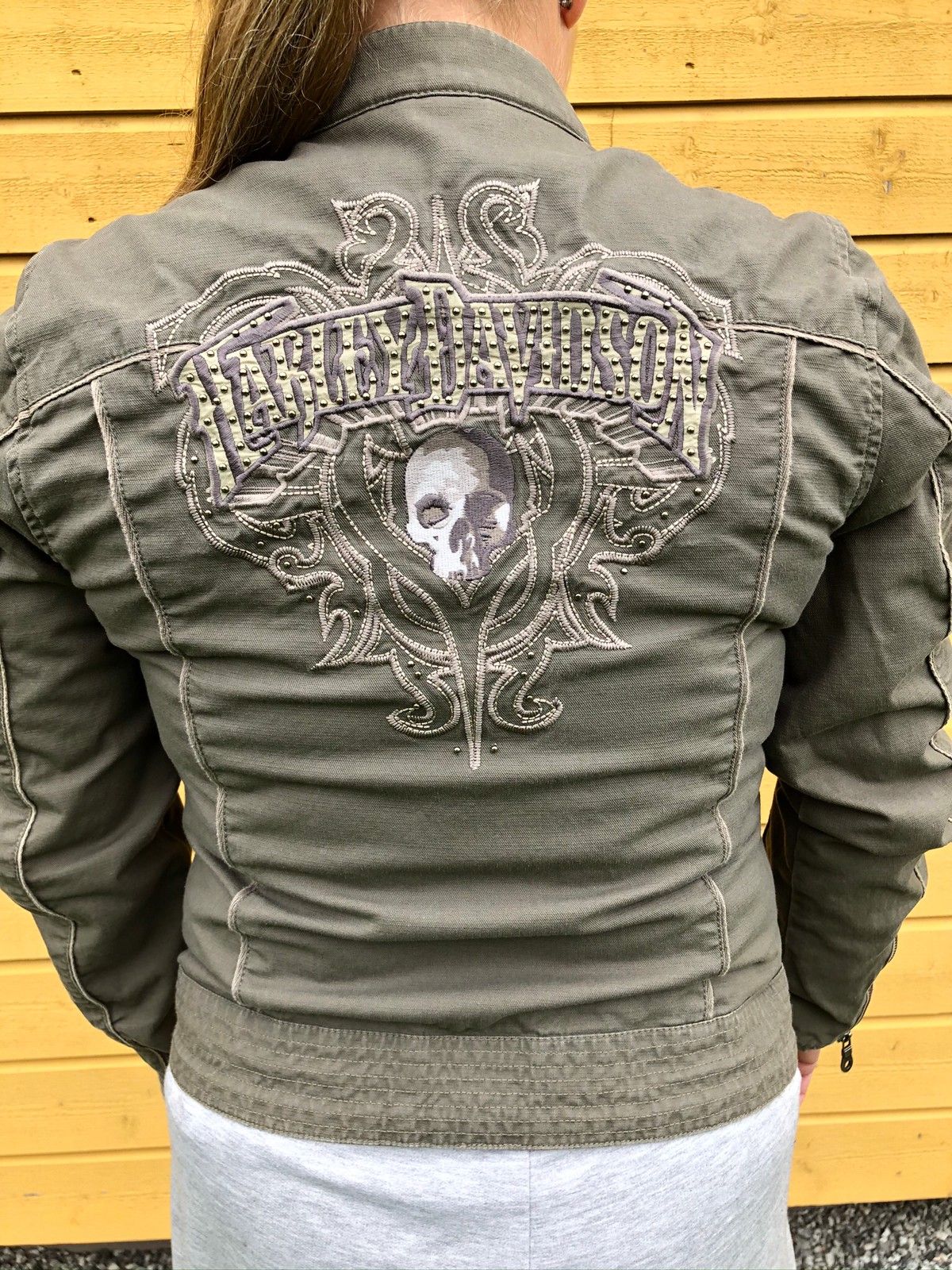 Harley Davidson lett jakke dame str S | FINN.no Harley Davidson damejakke | FINN.no
