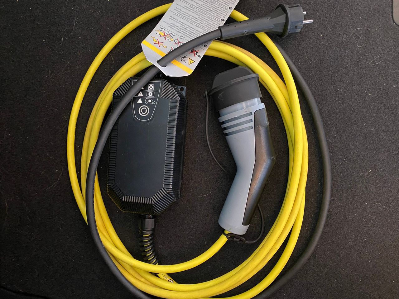Ladekabel type 2 | FINN.no Elbil Ladekabel Type 2 EVSE (Justebar 6 16A) | FINN.no