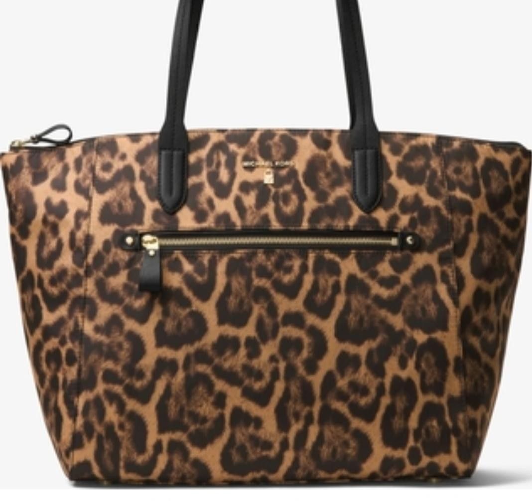 Ny michael kors Kjøpe, selge og utveksle annonser finn den Michael Kors Mercer Veske i bright red Large med matchende
