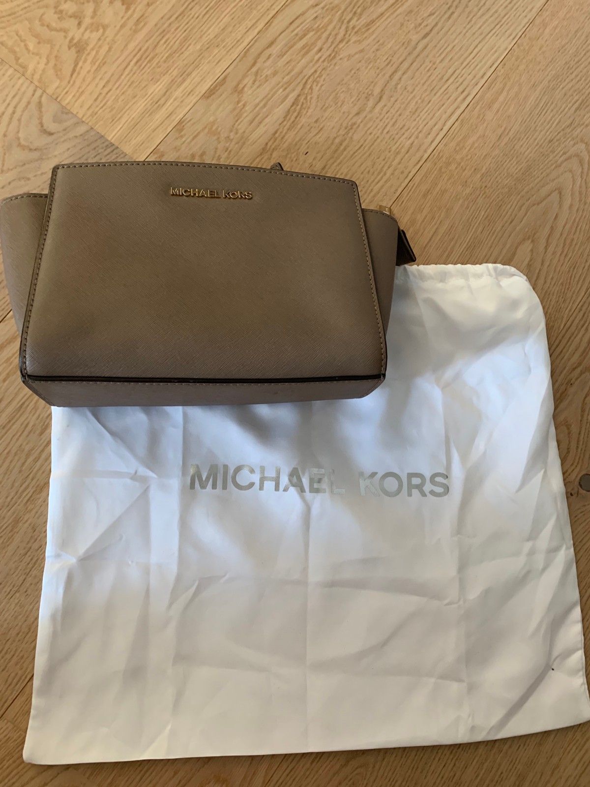 Michael Kors veske Ny pris! | FINN.no Michael Kors veske Ny pris! | FINN.no