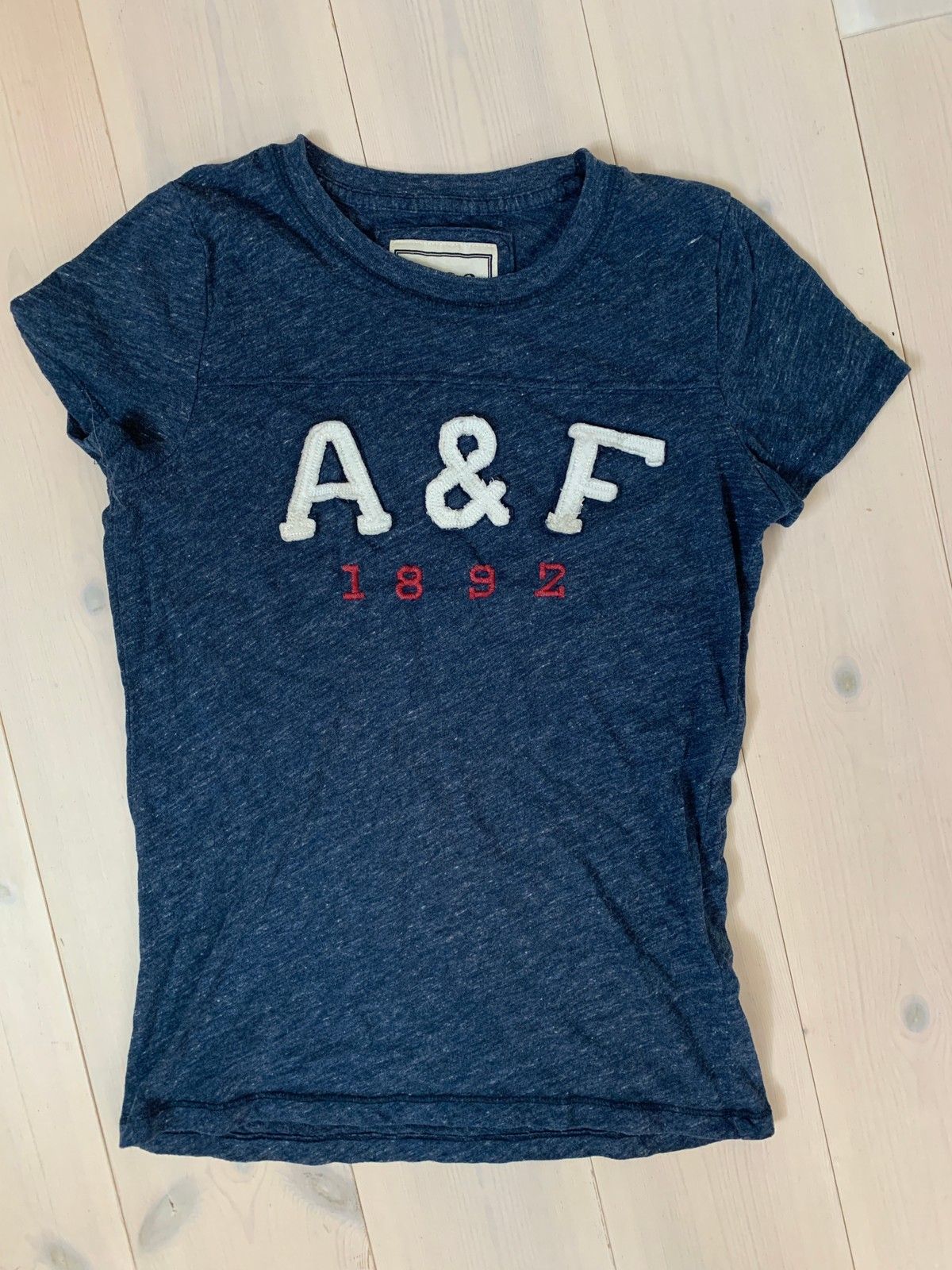 Abercrombie & Fitch T skjorte | FINN.no Abercrombie & Fitch t skjorte i str S | FINN.no
